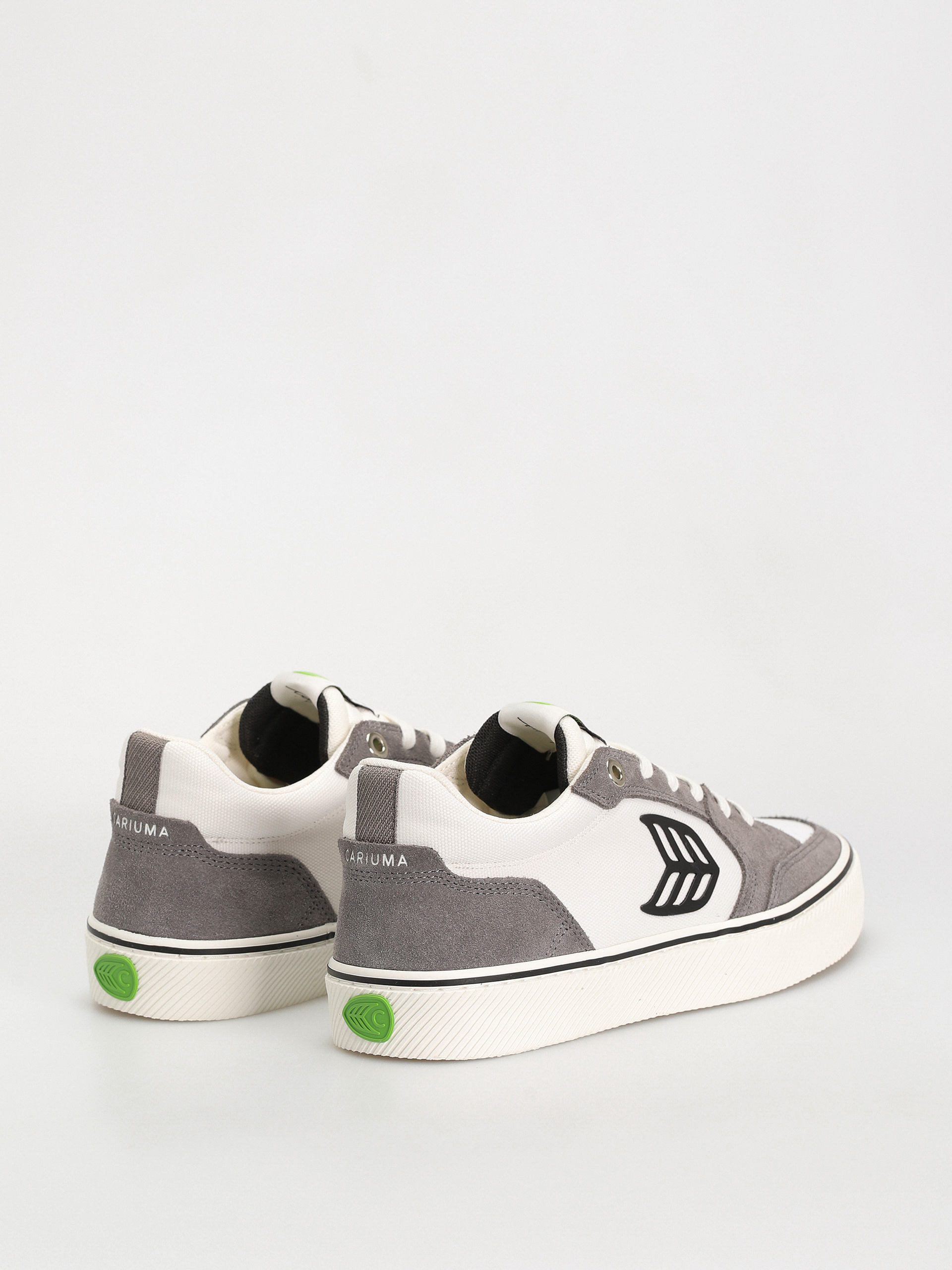 Cariuma Shoes Vallely Pro (off white/charcoal grey)