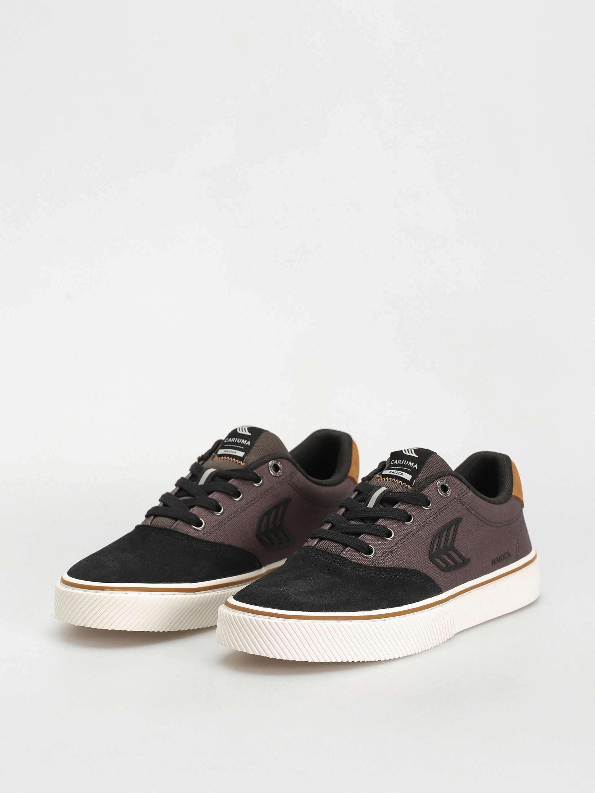 Cariuma Shoes Naioca Pro (jet black/dark grey)