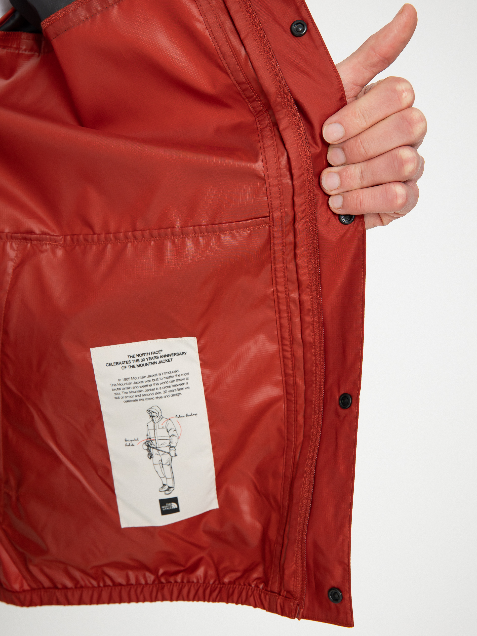 The North Face Seasonal Mountain Jacket (iron red)