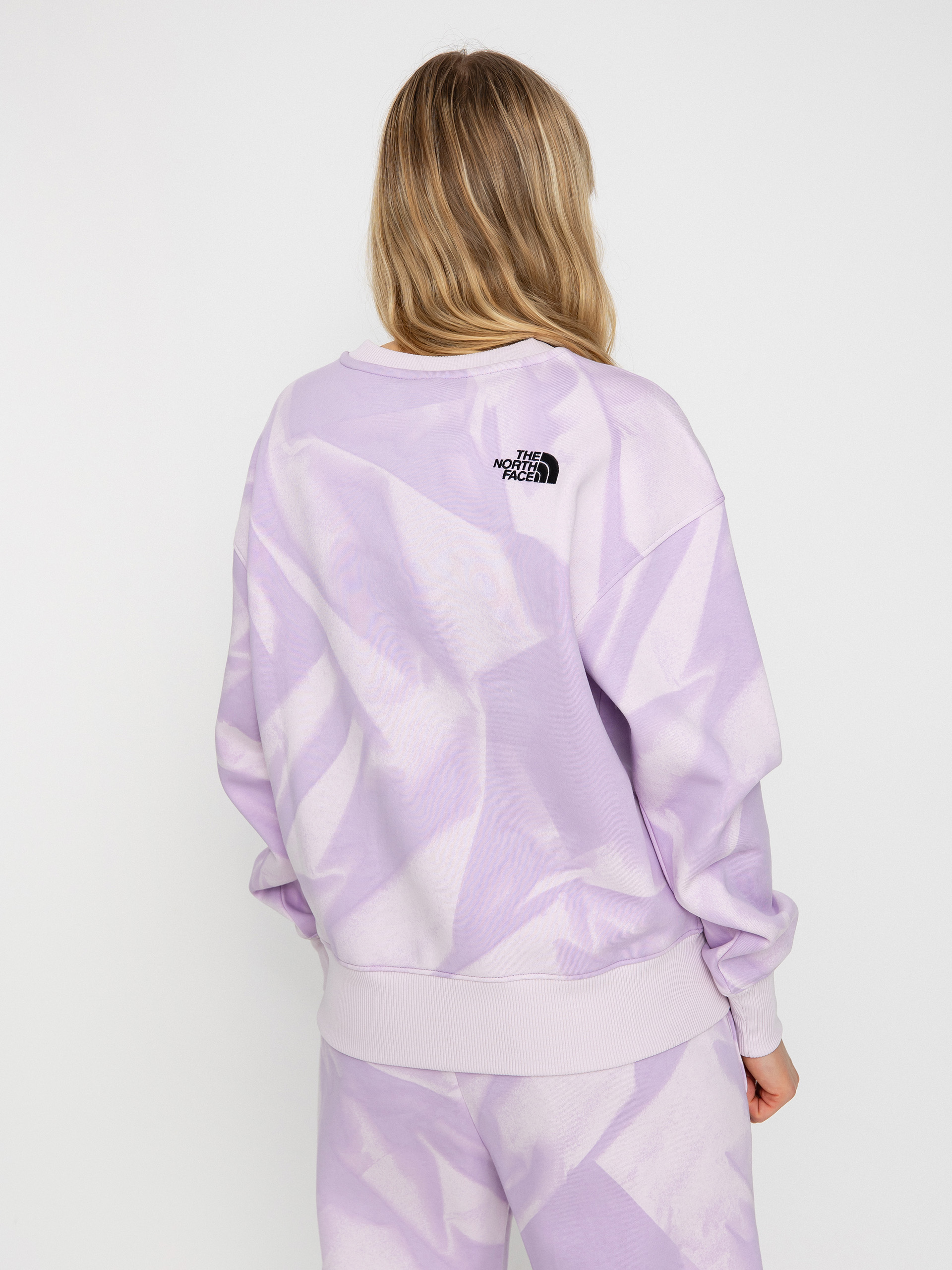 The North Face Essential Crew Print Wmn Sweatshirt (icy lilac garment fold)