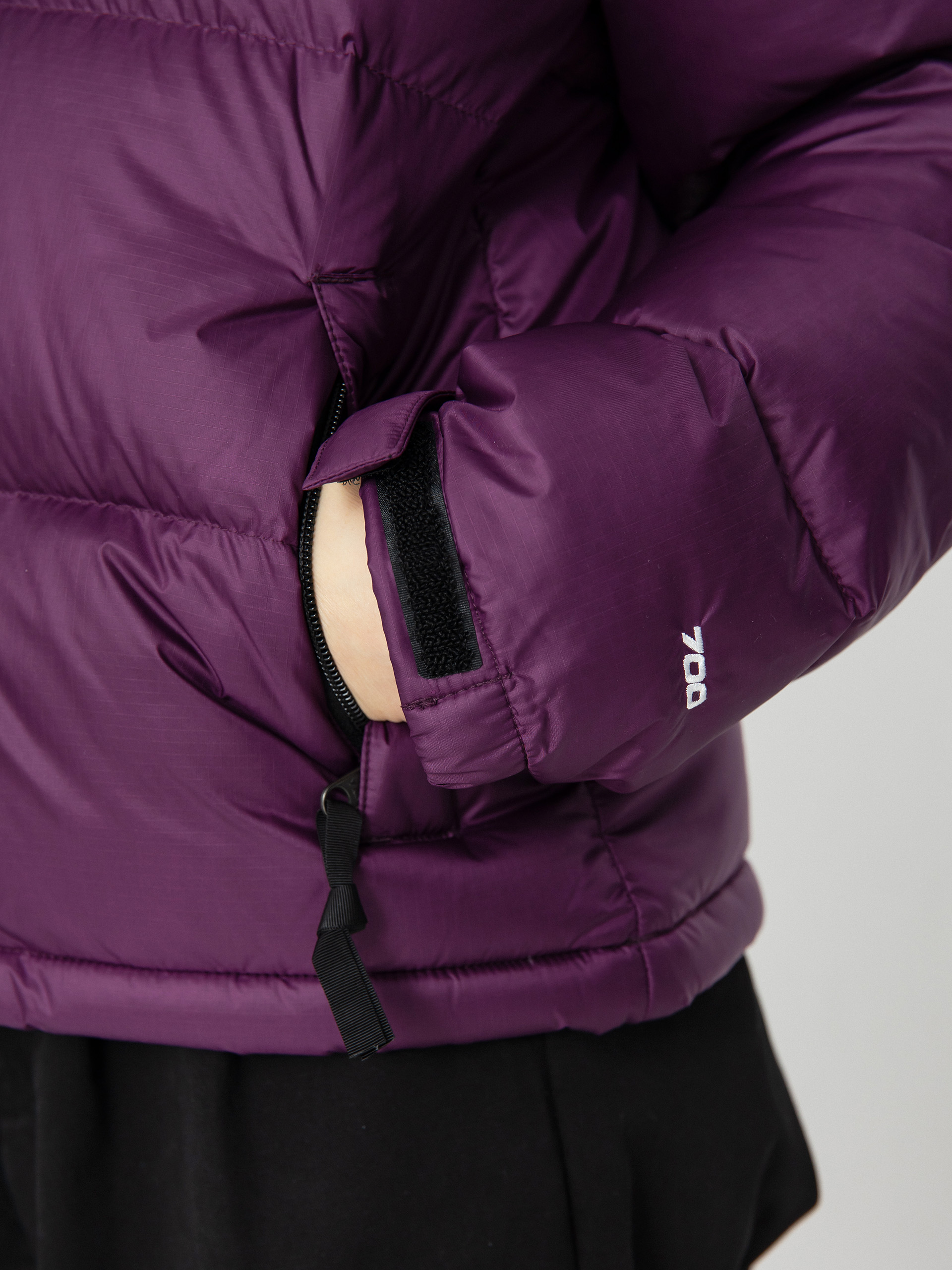 The North Face 1996 Retro Nuptse Wmn Jacket (black currant purple)