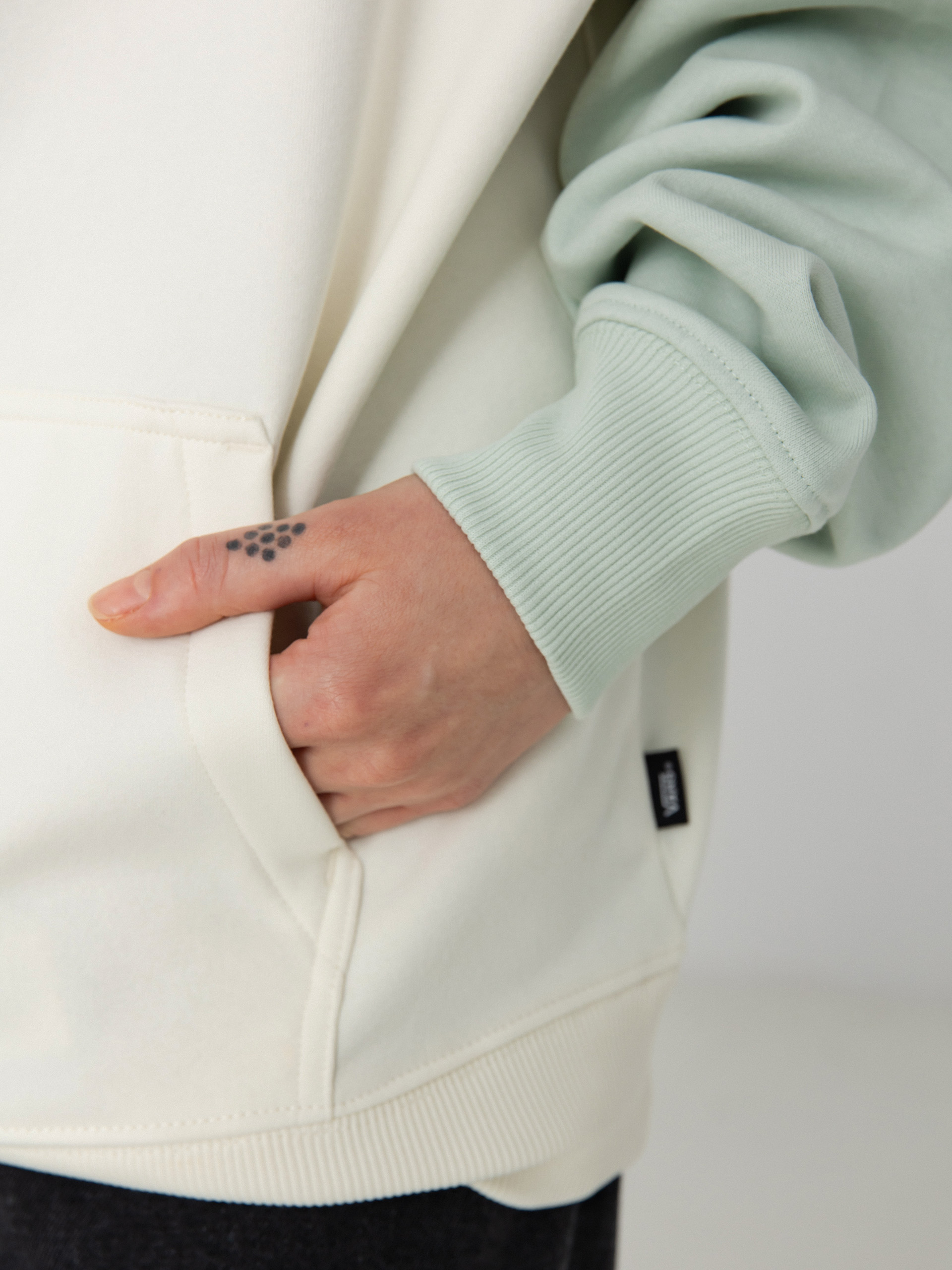 Vans Colorblock Os HD Wmn Hoodie (marshmallow/cosmic sky)