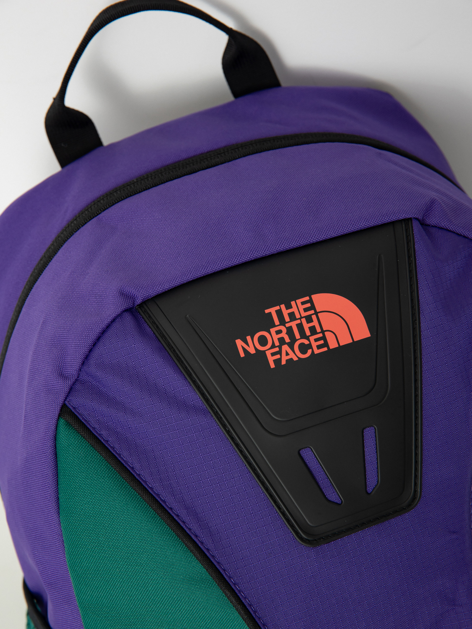 The North Face Backpack Y2K Daypack (tnf purple/tnf green/ra)