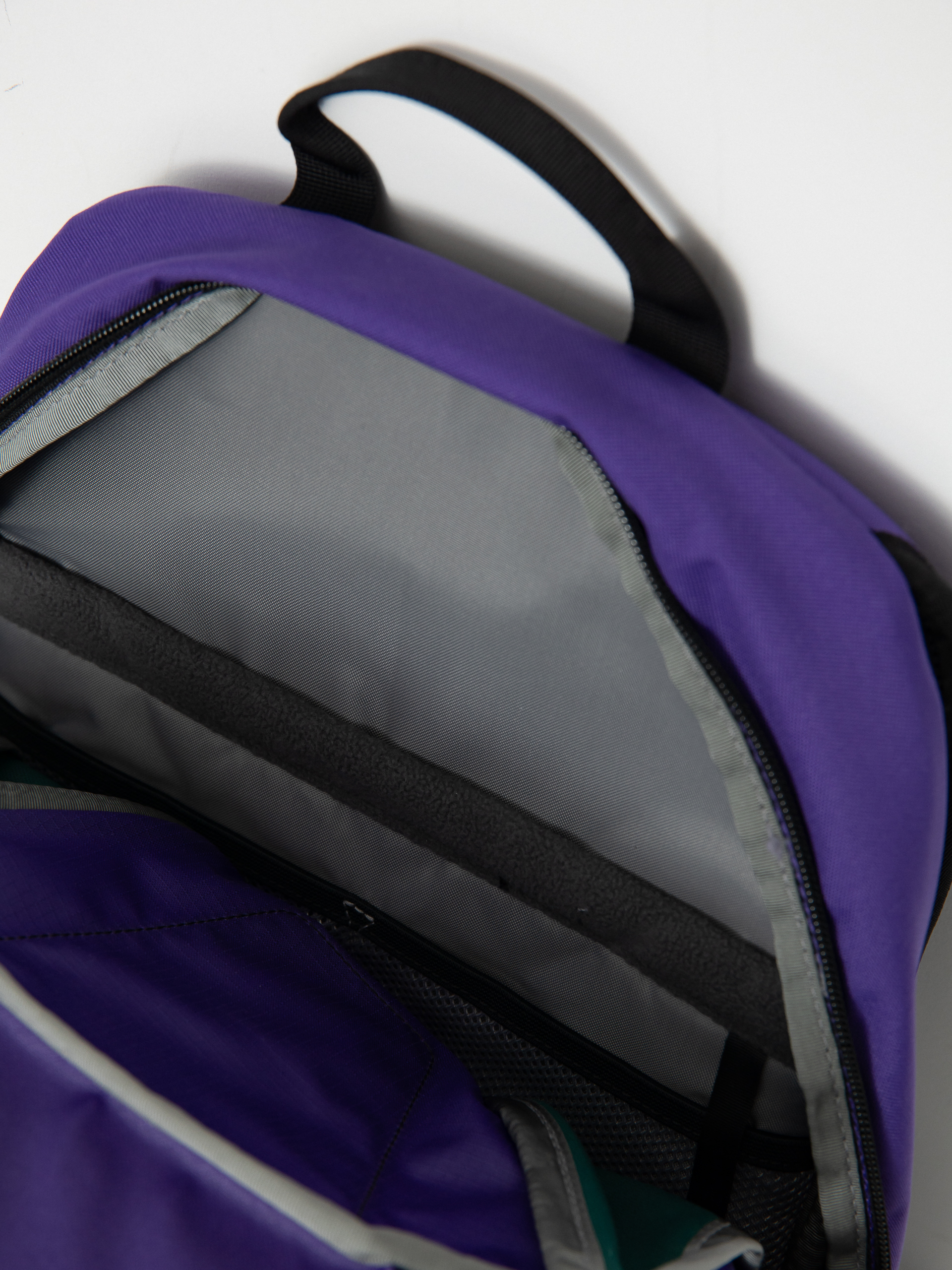 The North Face Backpack Y2K Daypack (tnf purple/tnf green/ra)