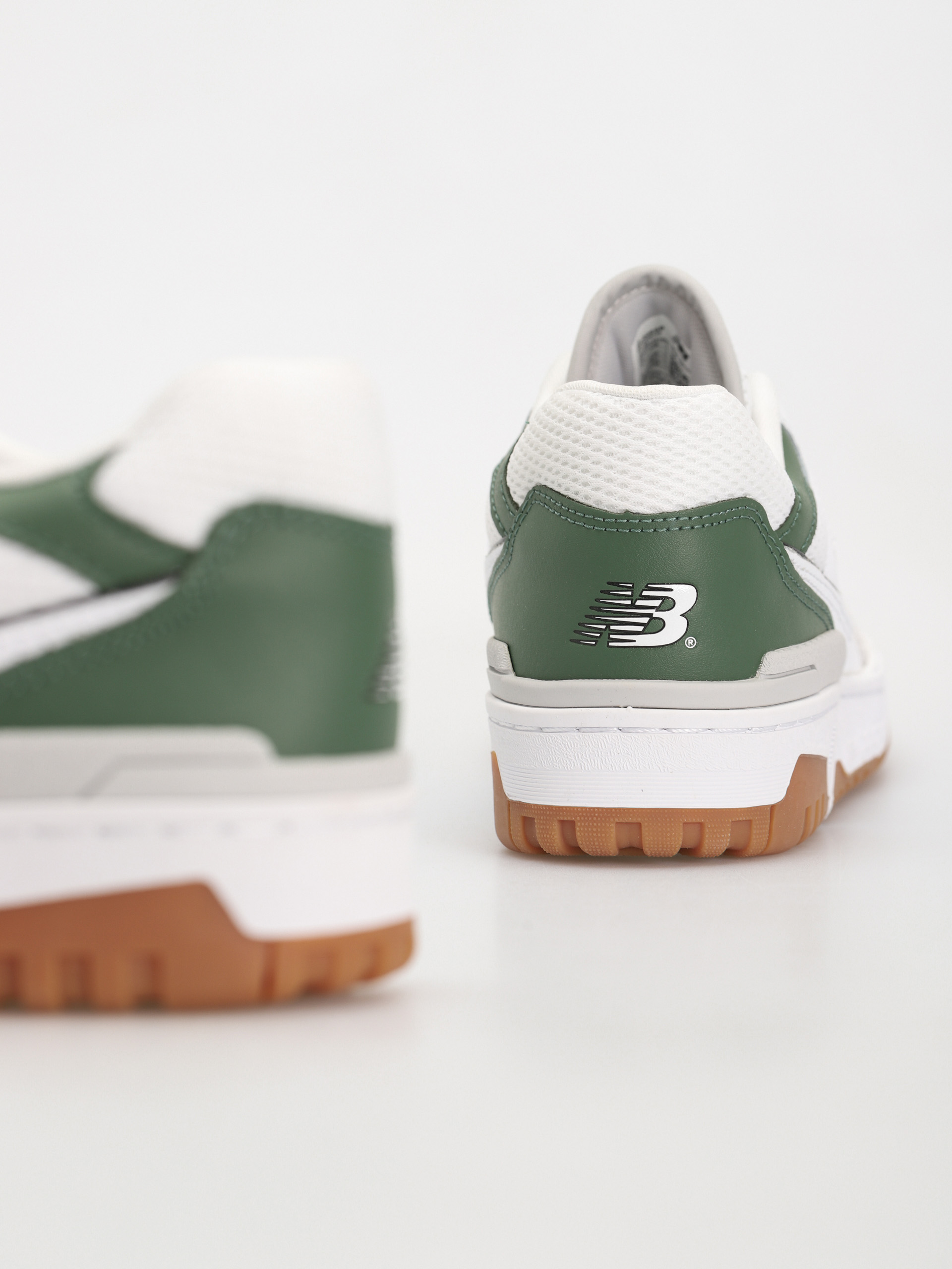 New Balance 550 Shoes (white green gum)