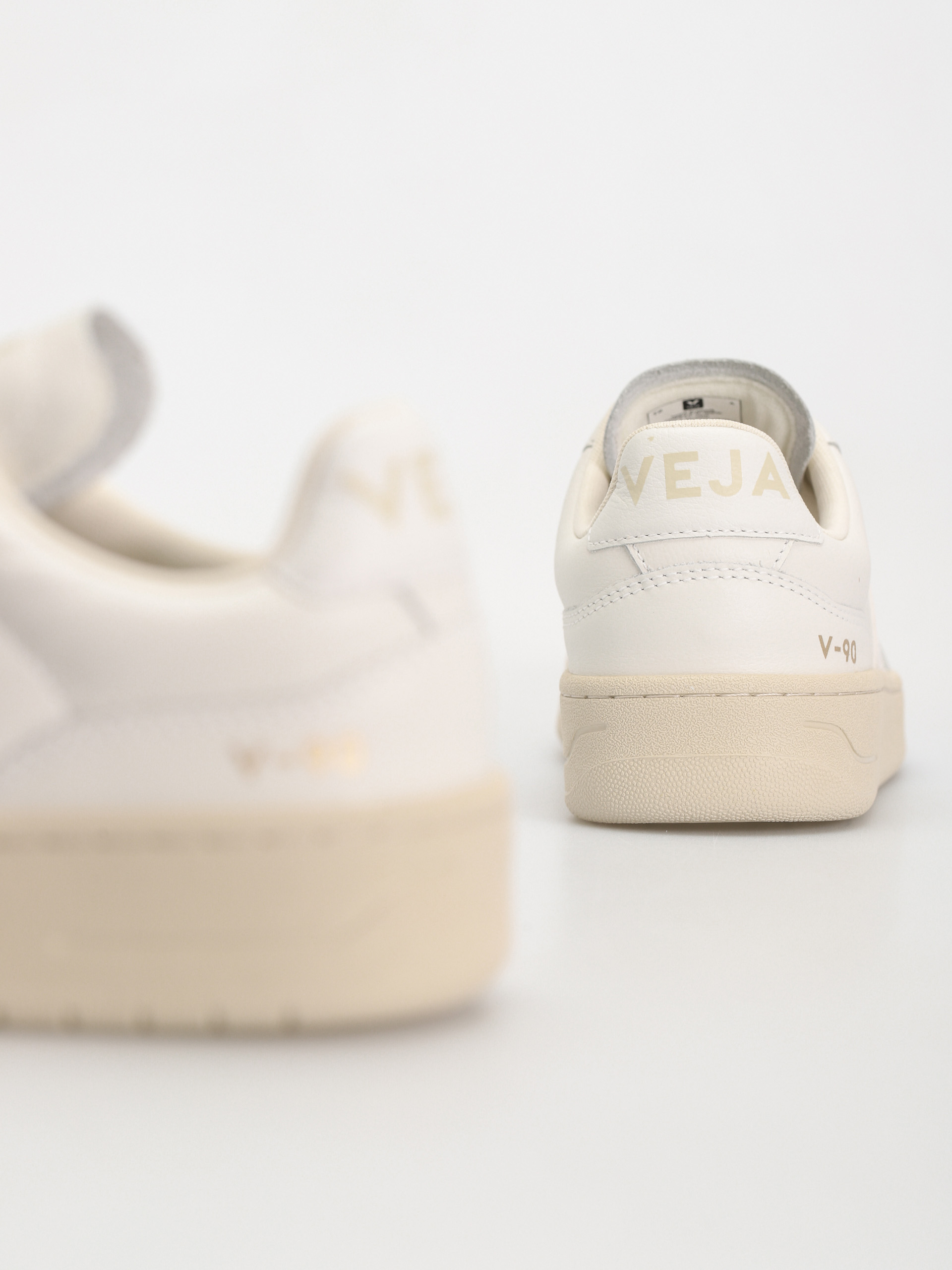 Veja V-90 Shoes Wmn (extra white)