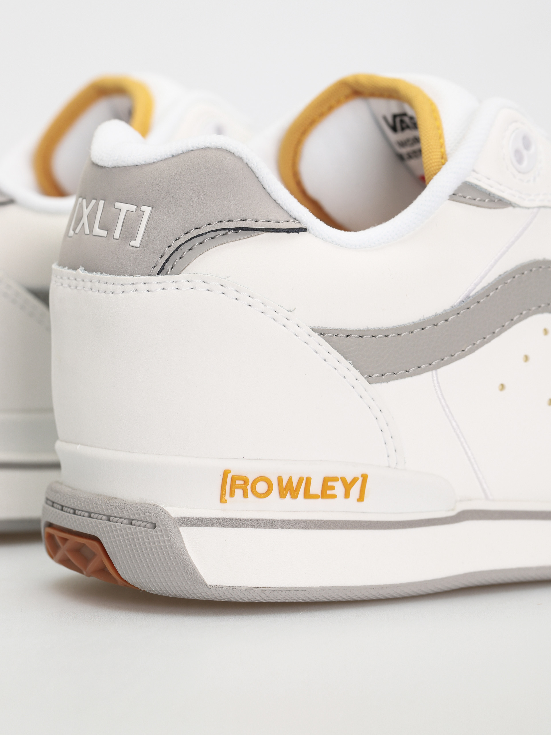 Vans Rowley Xlt Shoes (white/grey)