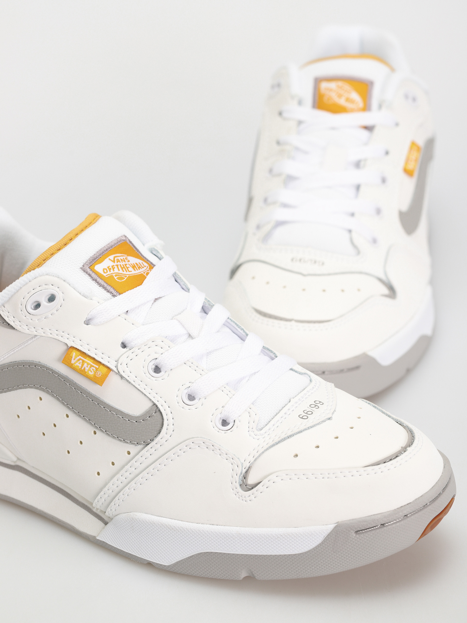 Vans Rowley Xlt Shoes (white/grey)