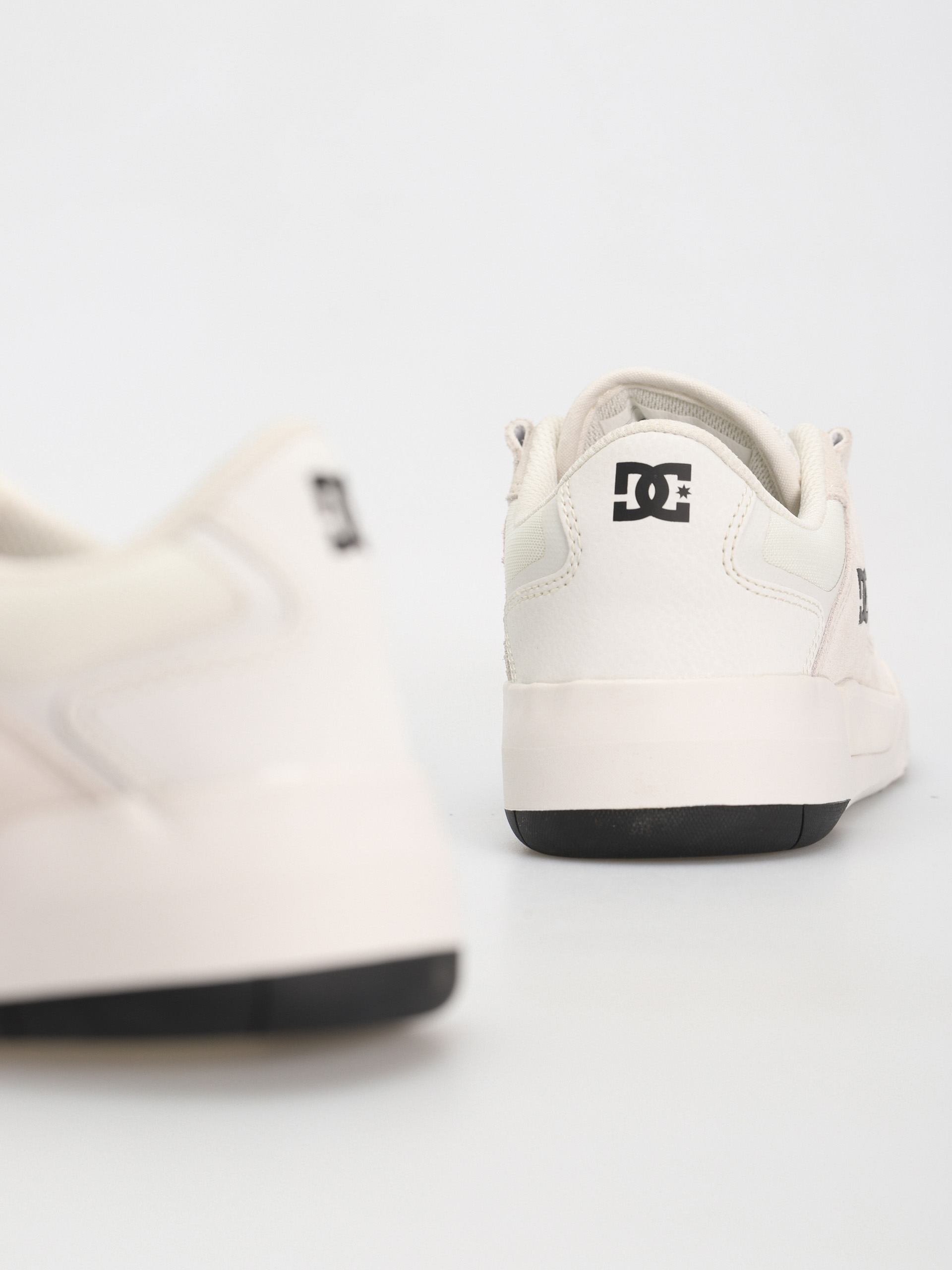 DC Dc Metric Shoes (off white)