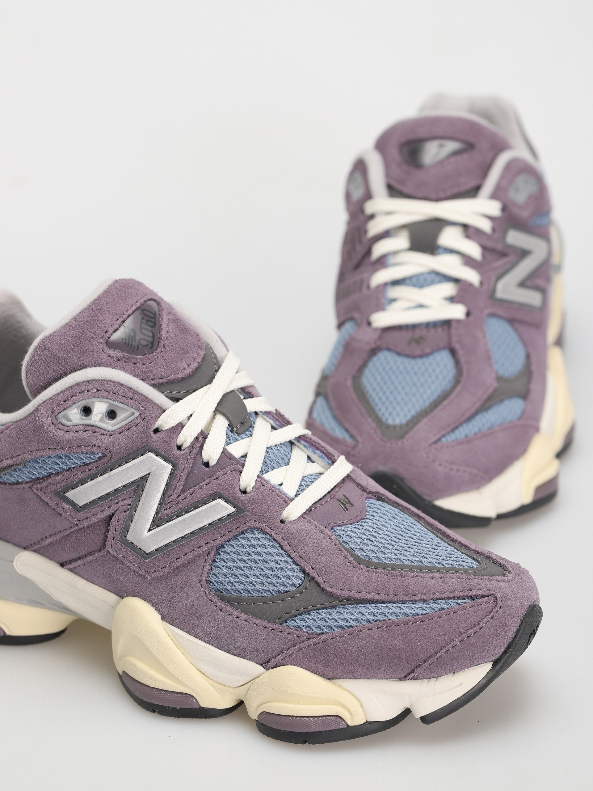 New Balance 9060 Shoes (shadow purple)