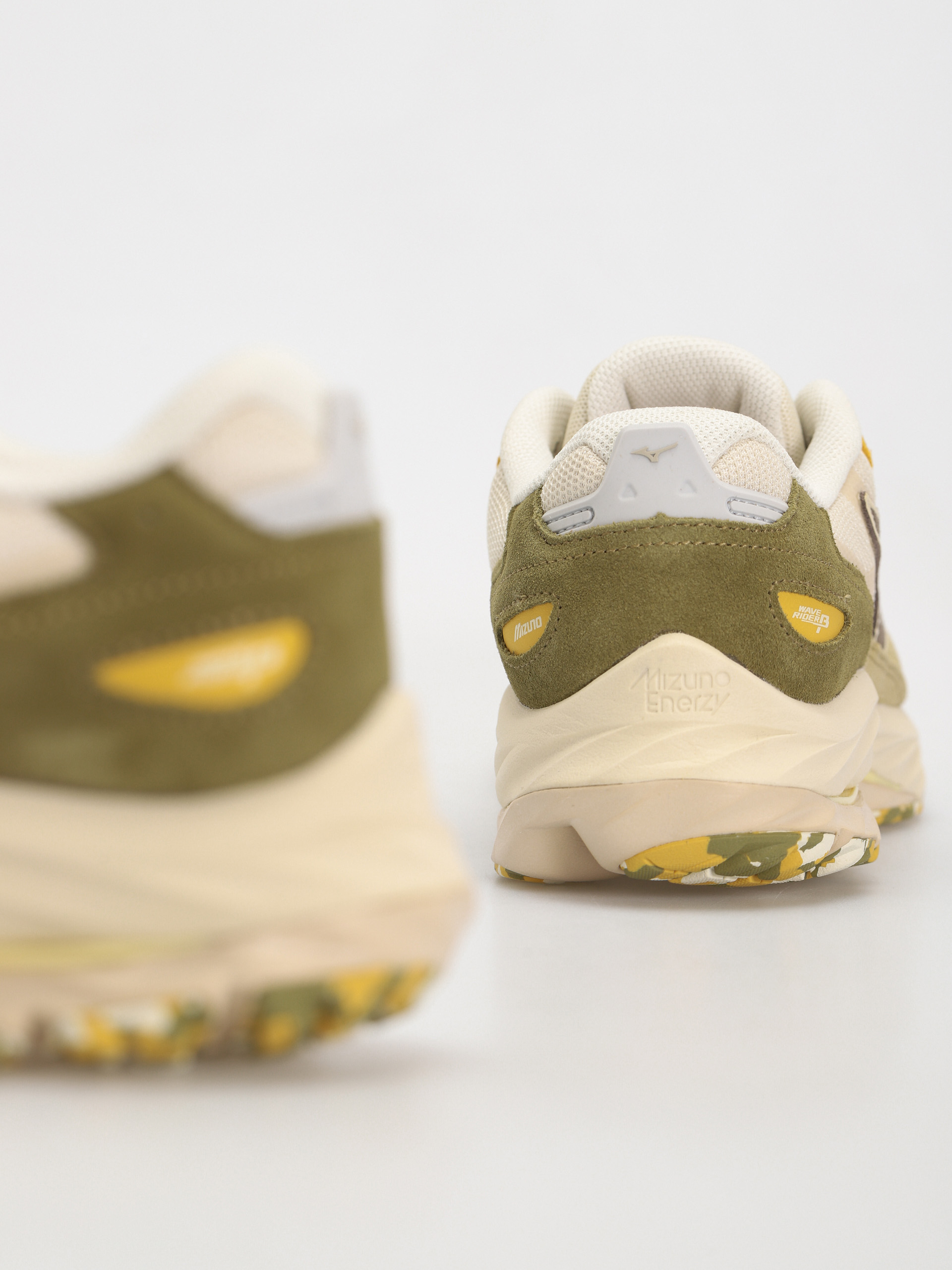 Mizuno Schuhe Wave Rider Beta (cedar/major brown/cloud cream)