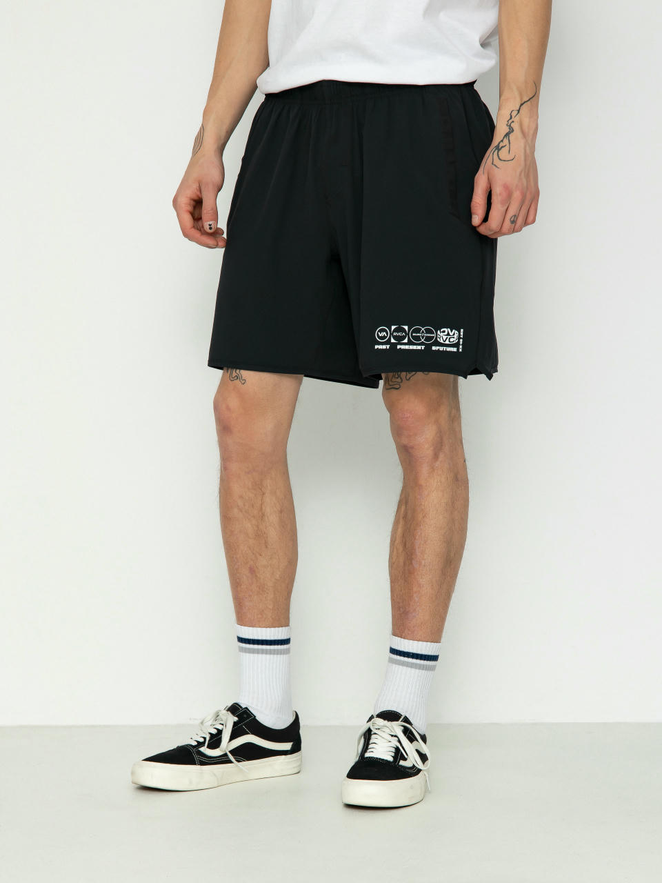 RVCA Yogger Stretch 17 Shorts (all black)