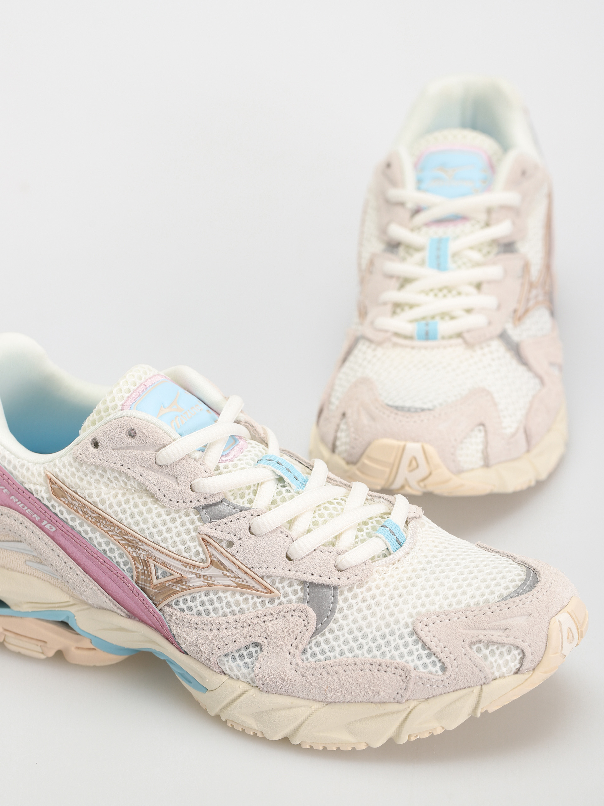 Mizuno Shoes Wave Rider 10 Kosei (white sand/shifting sand/snow white)