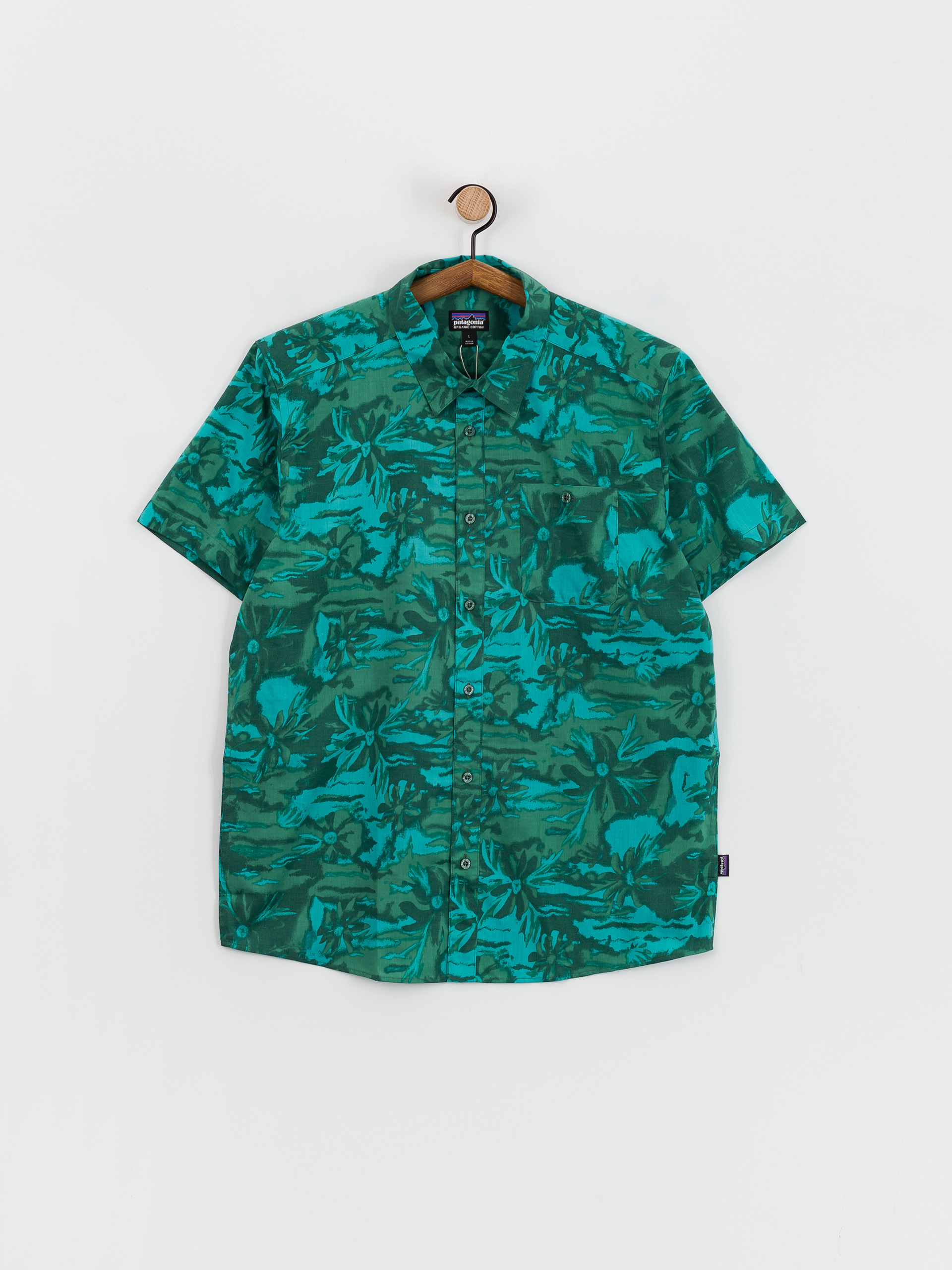 Patagonia Go To Shirt Shirt (cliffs and waves conifer green)