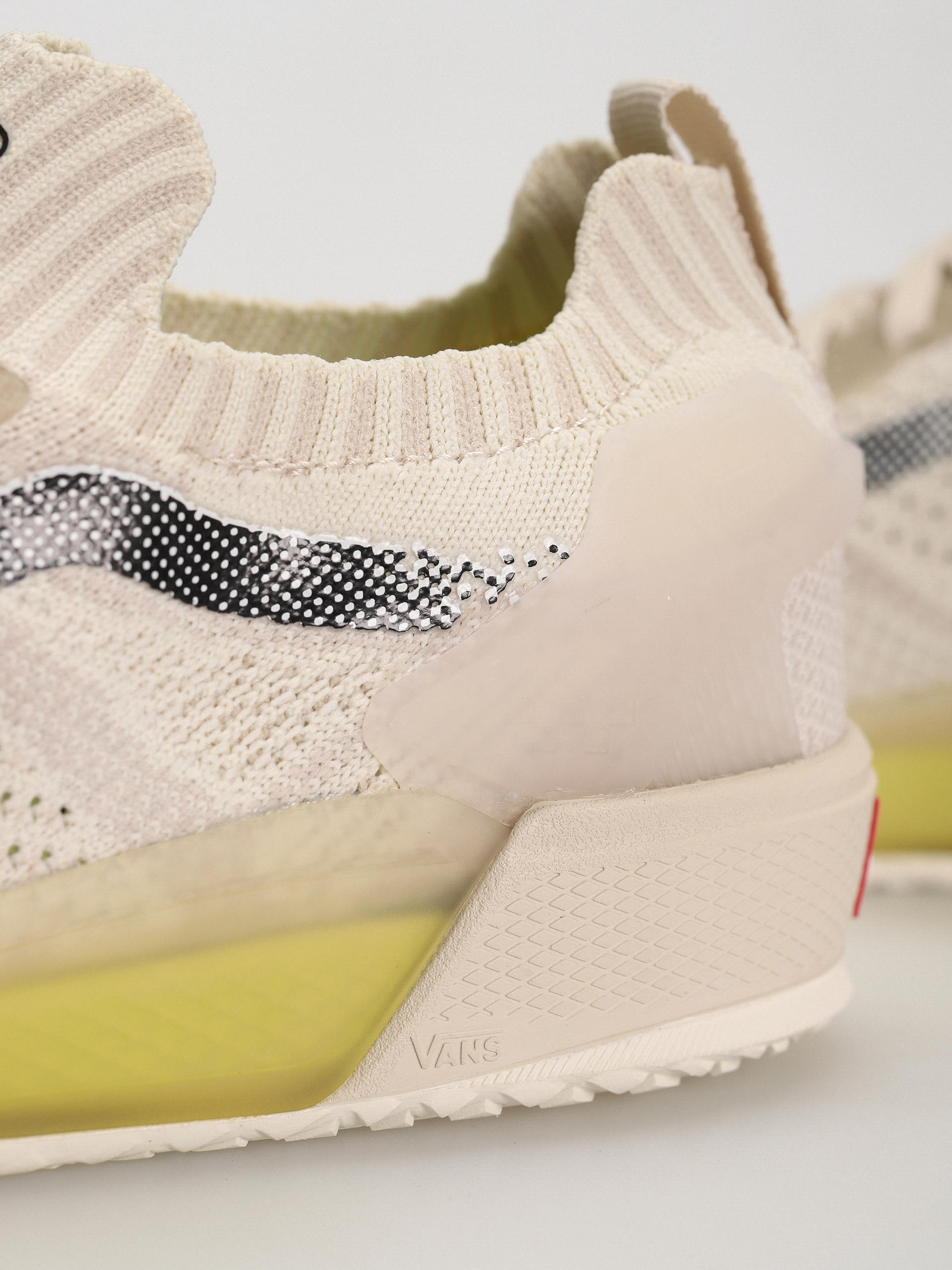 Vans Ave 2.0 Knit Shoes (cream)