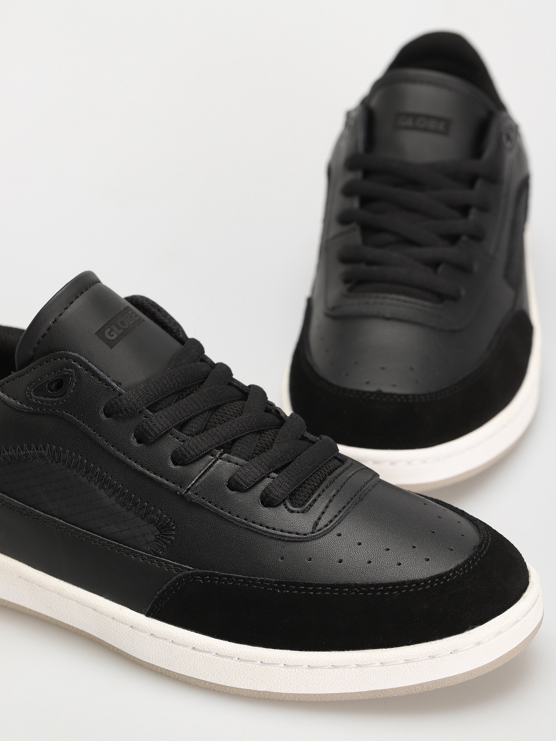 Globe Schuhe Holand (black/off white)