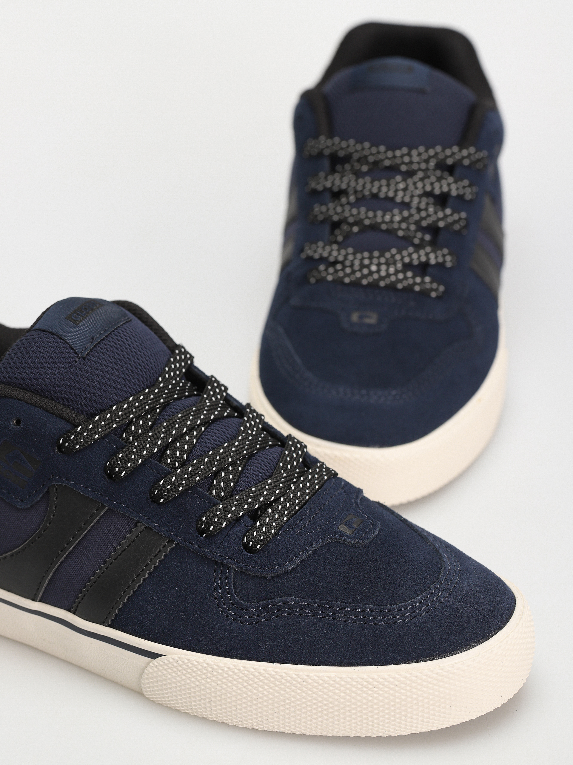 Globe Shoes Encore 2 (navy/antique)