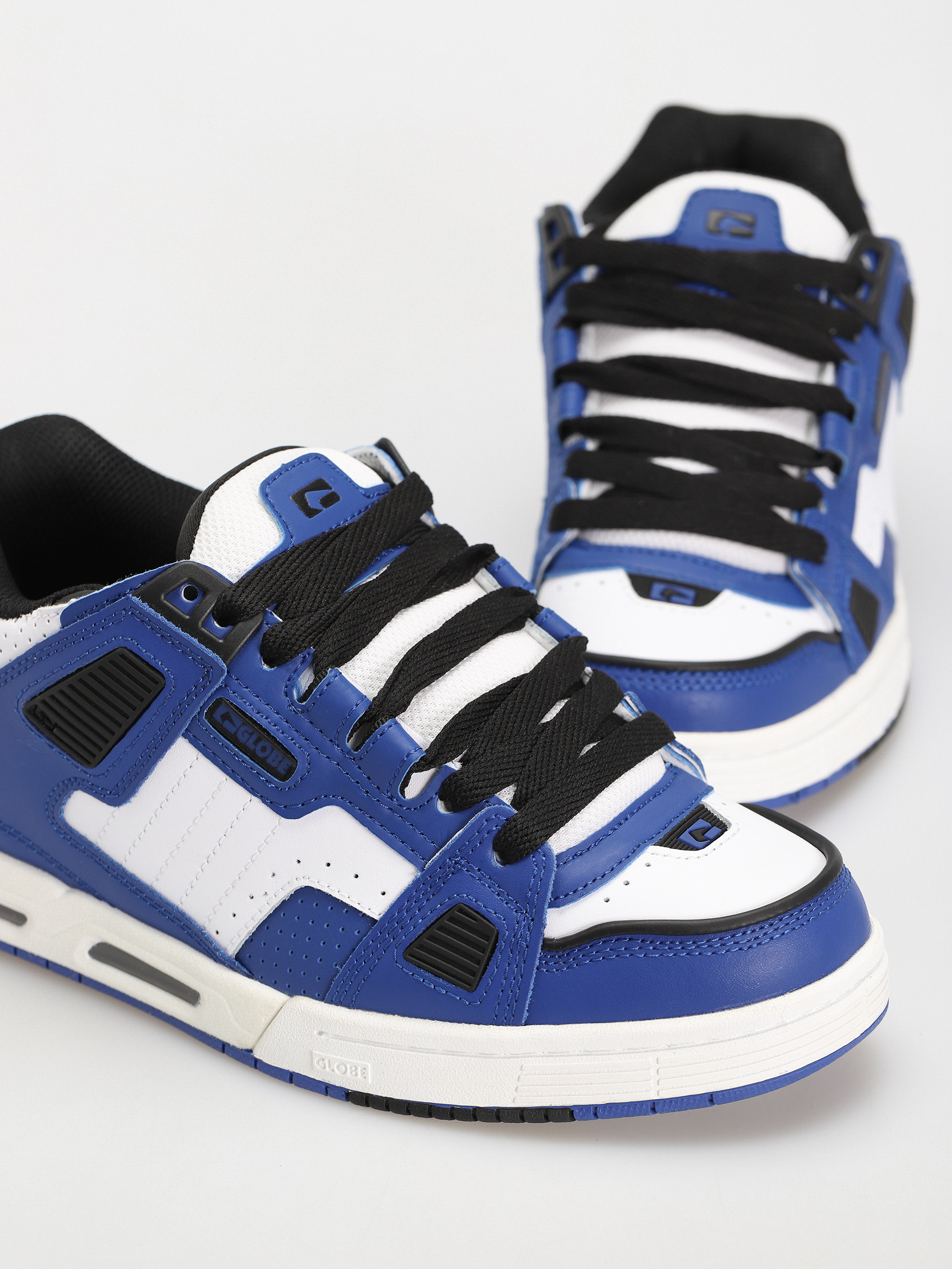 Globe Shoes Sabre (cobalt/black/white)