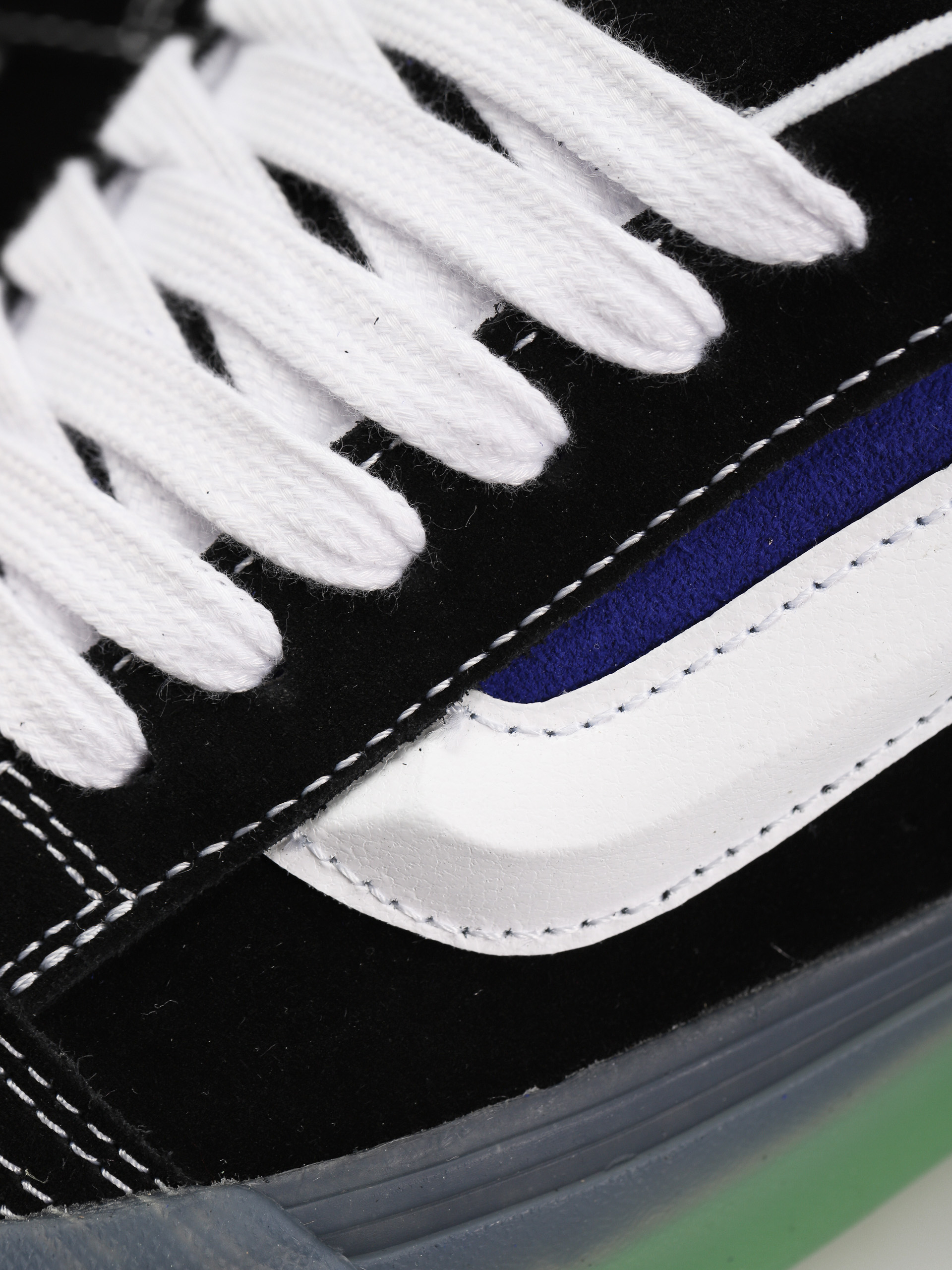 Vans Knu Skool Shoes (translucent black/blue)
