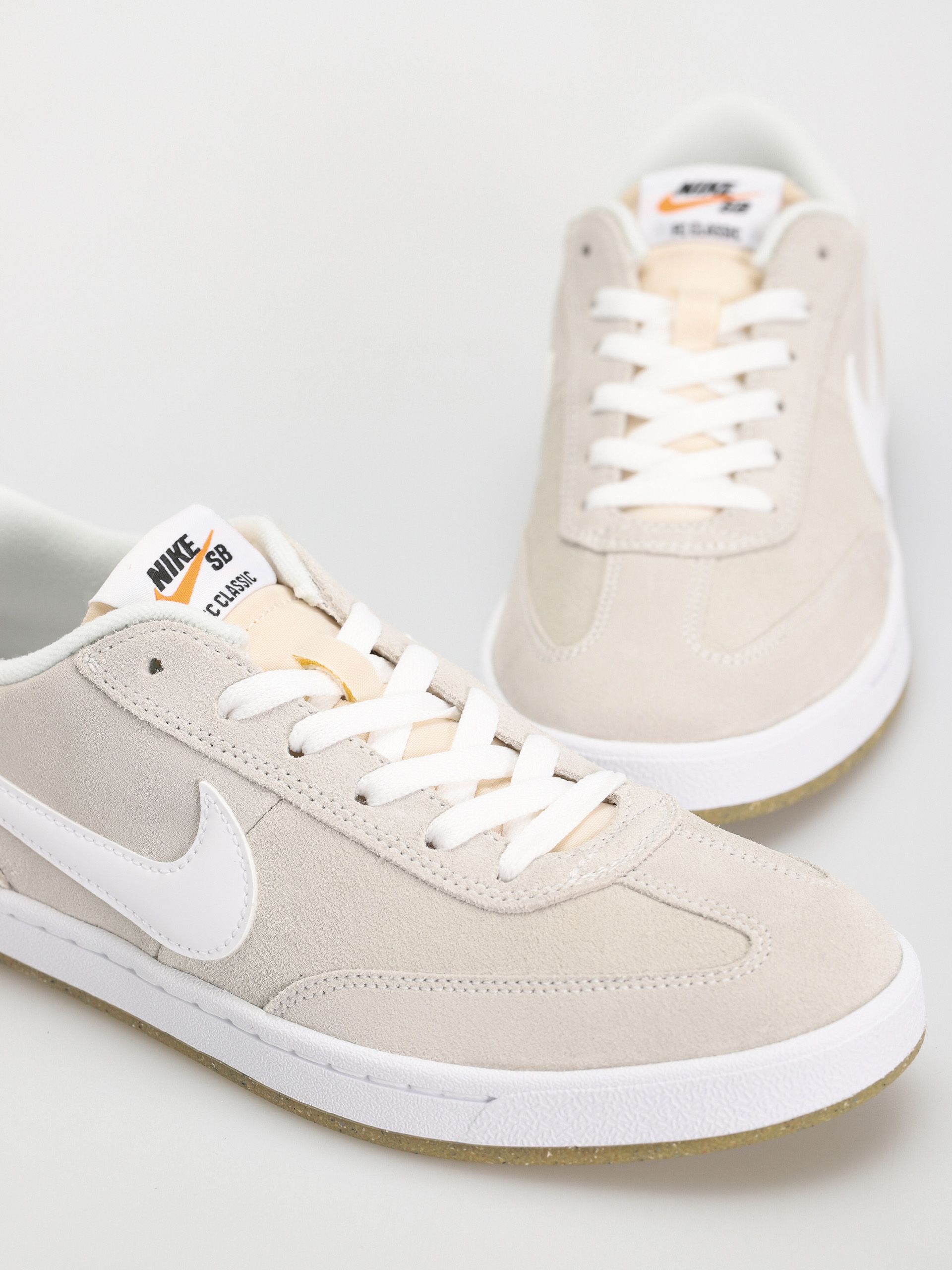 All white nike sbs hotsell