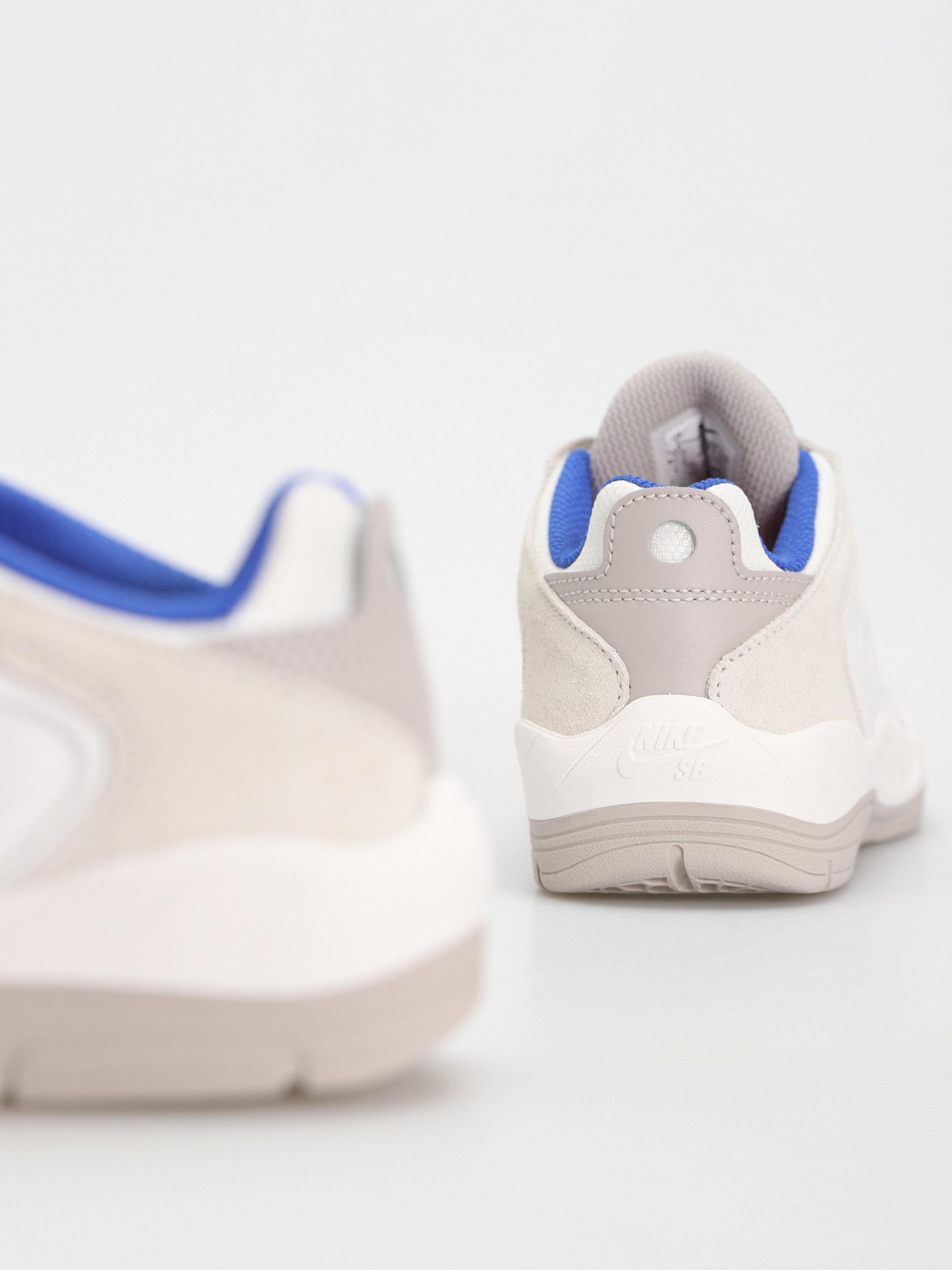 Nike SB Vertebrae Schuhe (summit white/cosmic clay platinum tint)