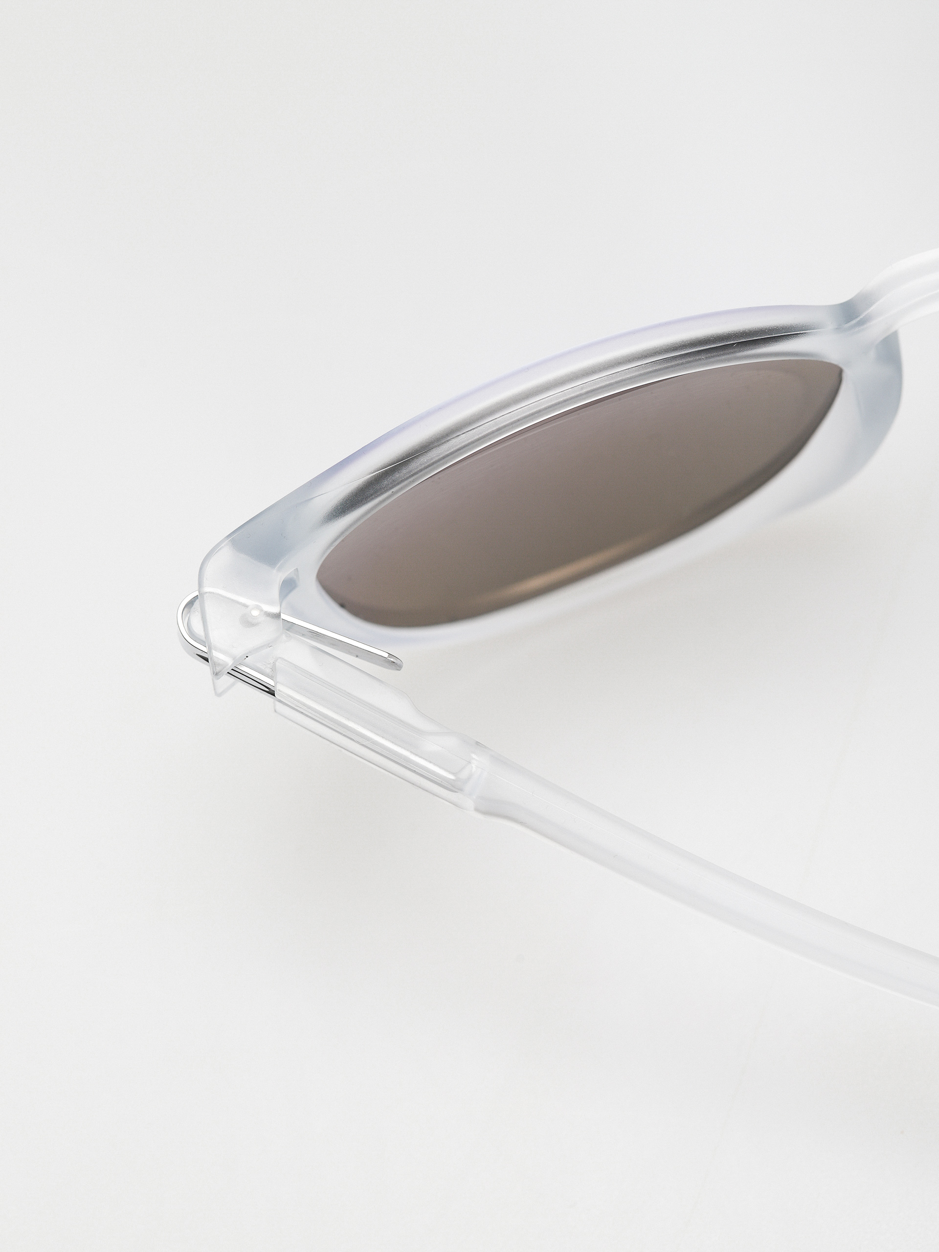 Oakley latch clear on sale