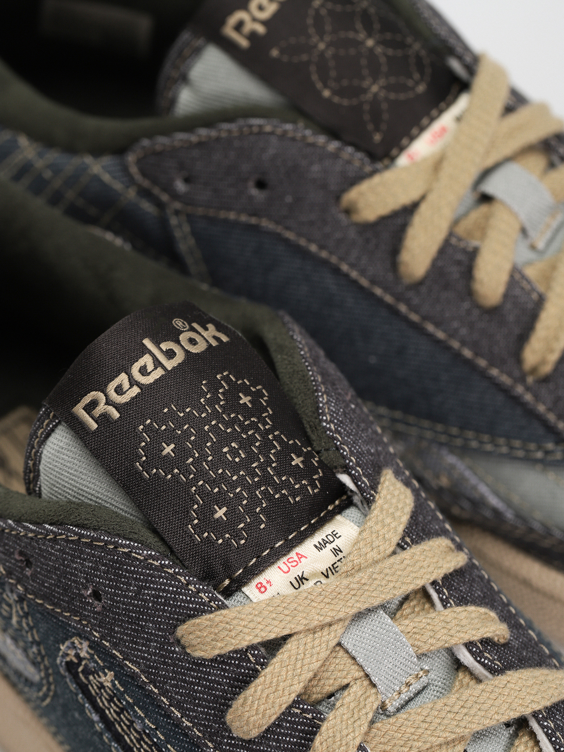 Reebok Club C Revenge Shoes (obsidian/blue hills/astralgrey)