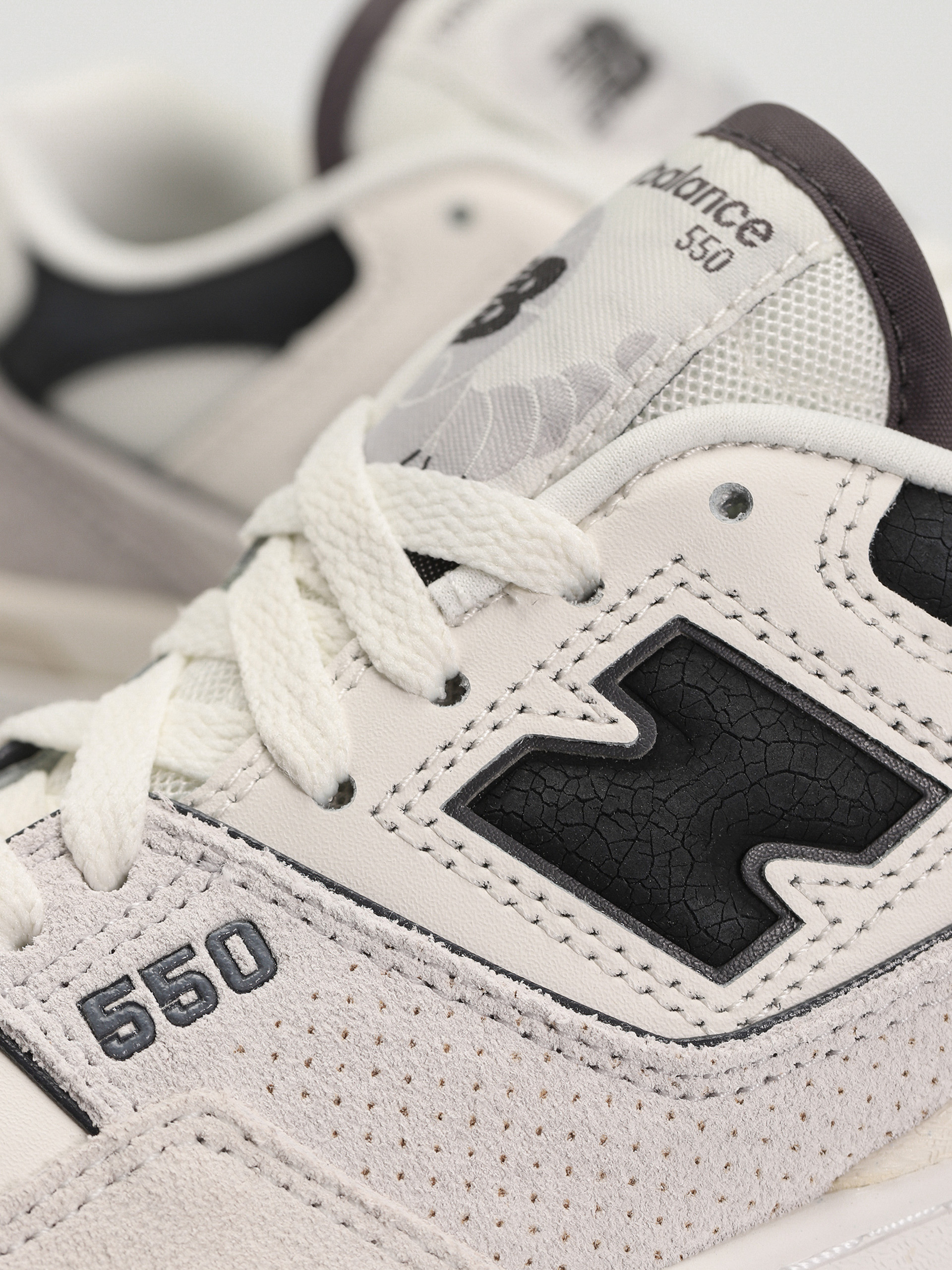 New Balance 550 Wmn Shoes (sea salt)
