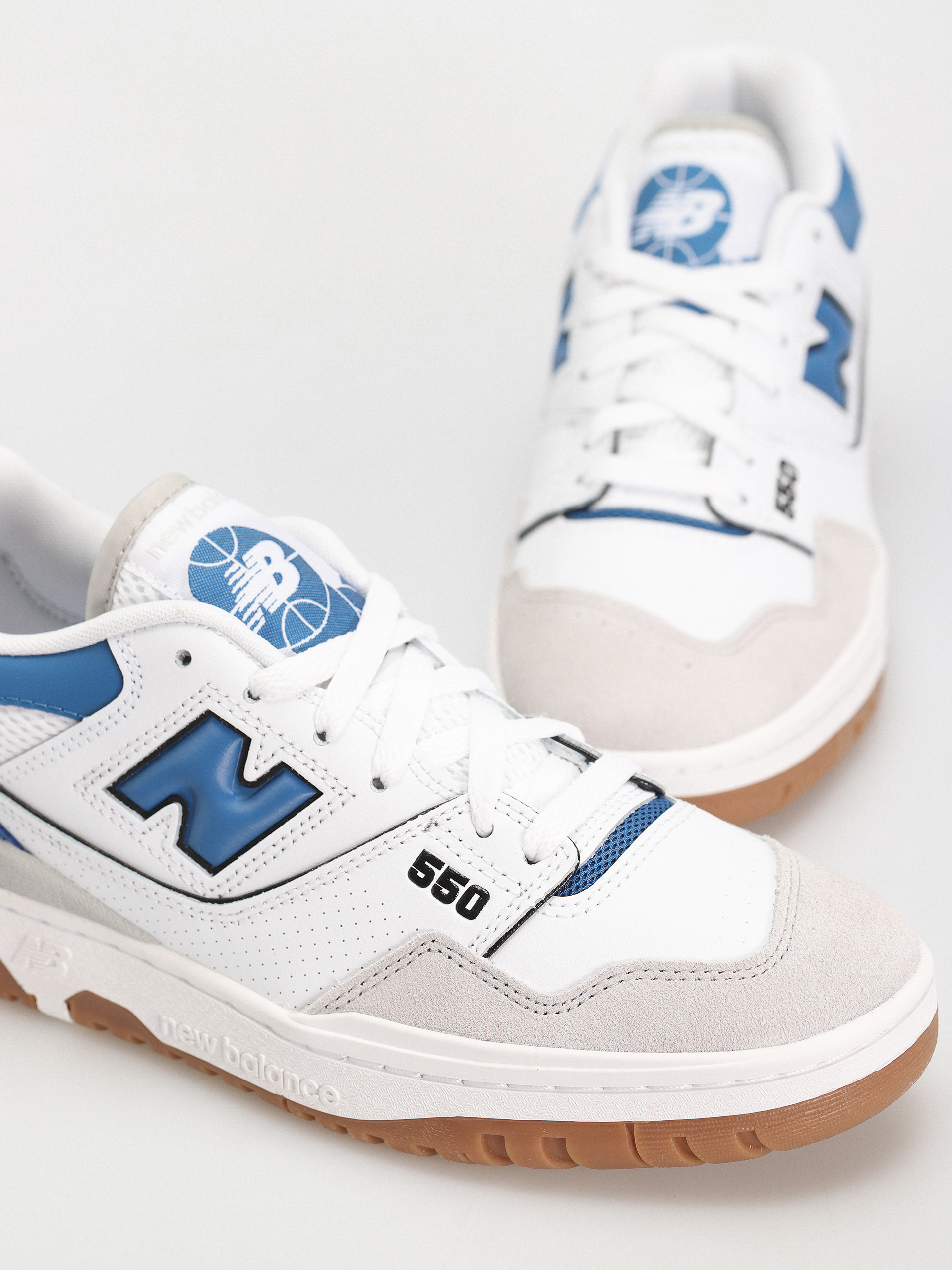 New Balance 550 Shoes (white blue gum)