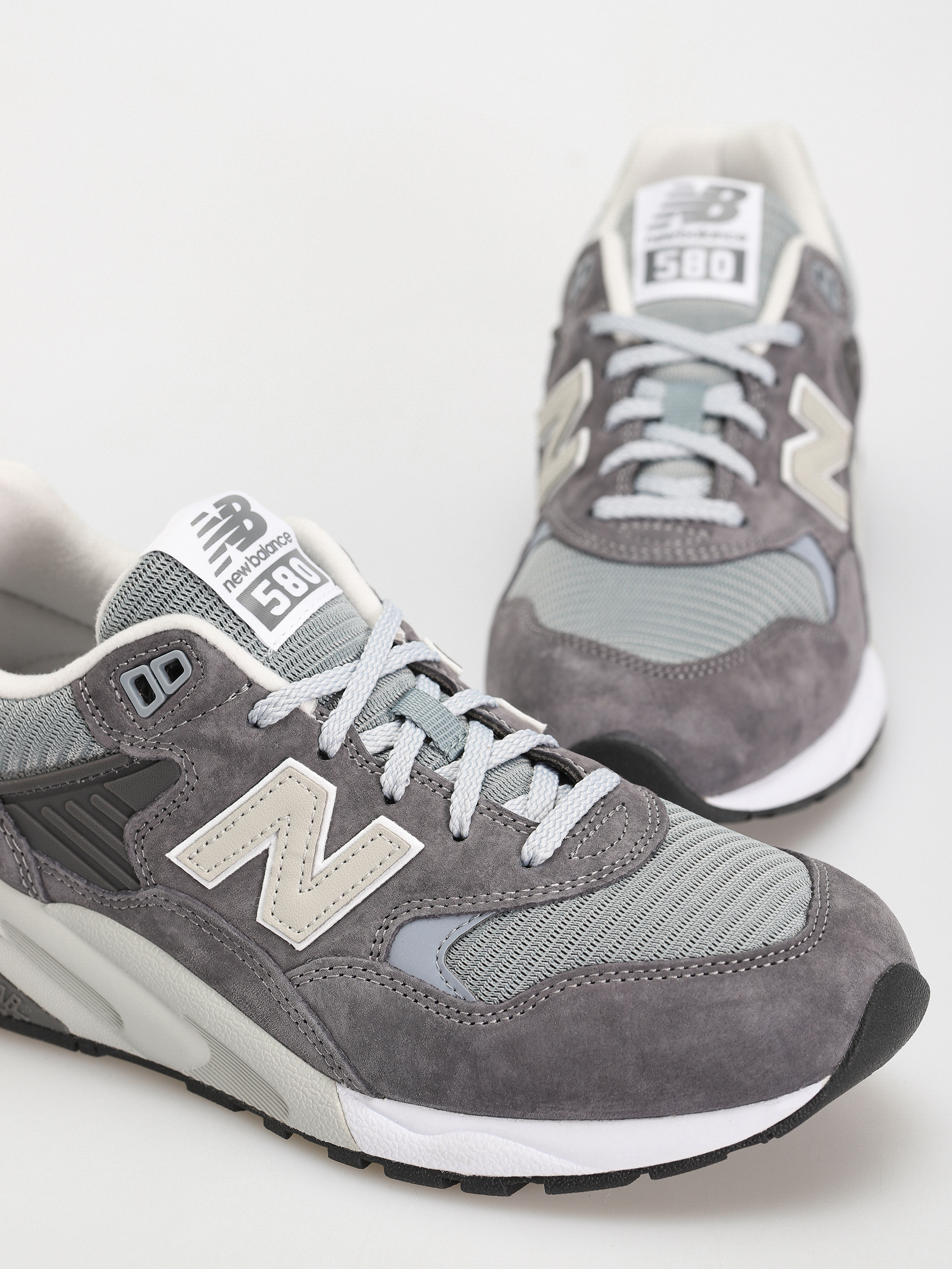 New Balance 580 Shoes (magnet)