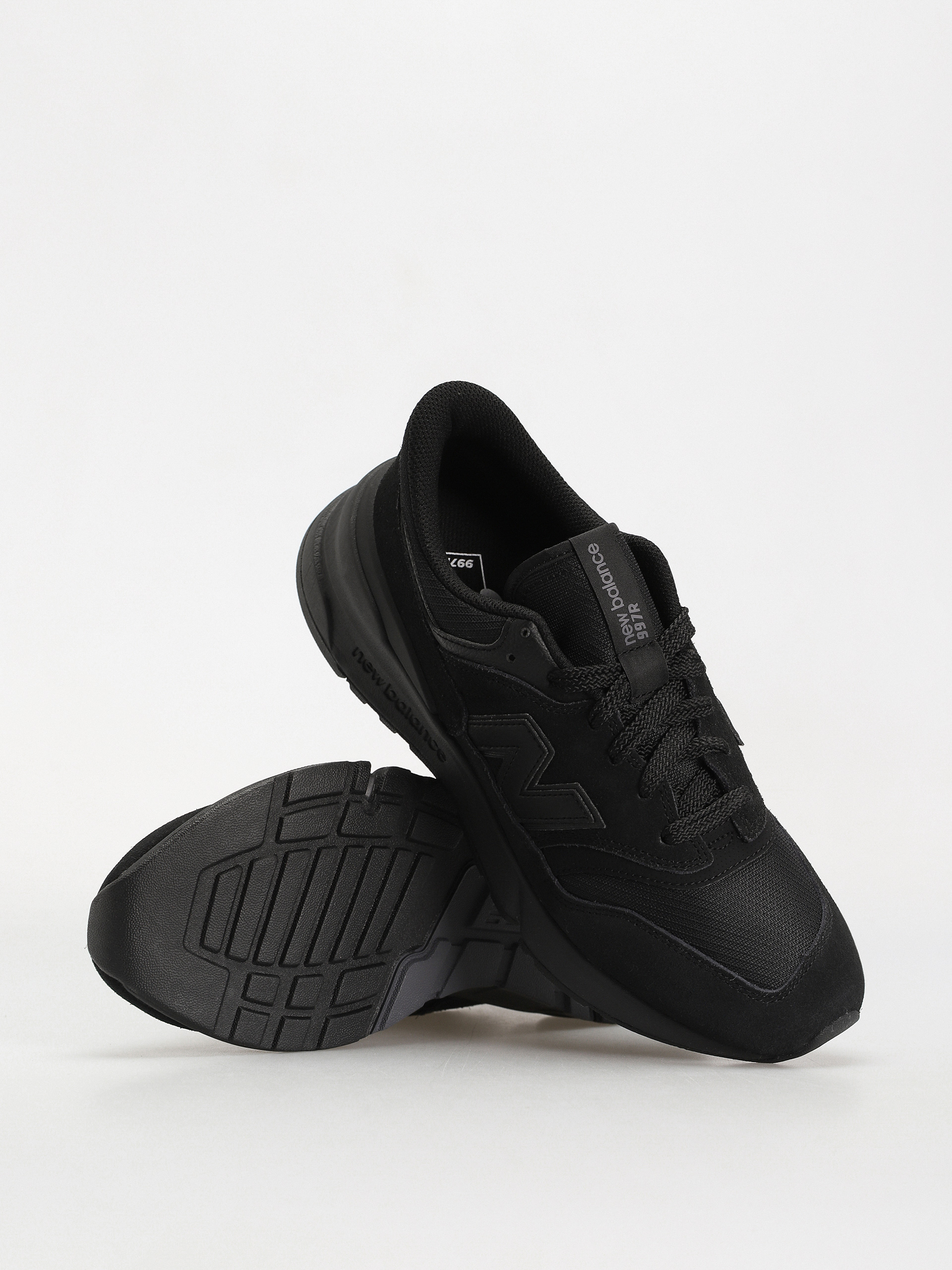 997 new balance black hotsell