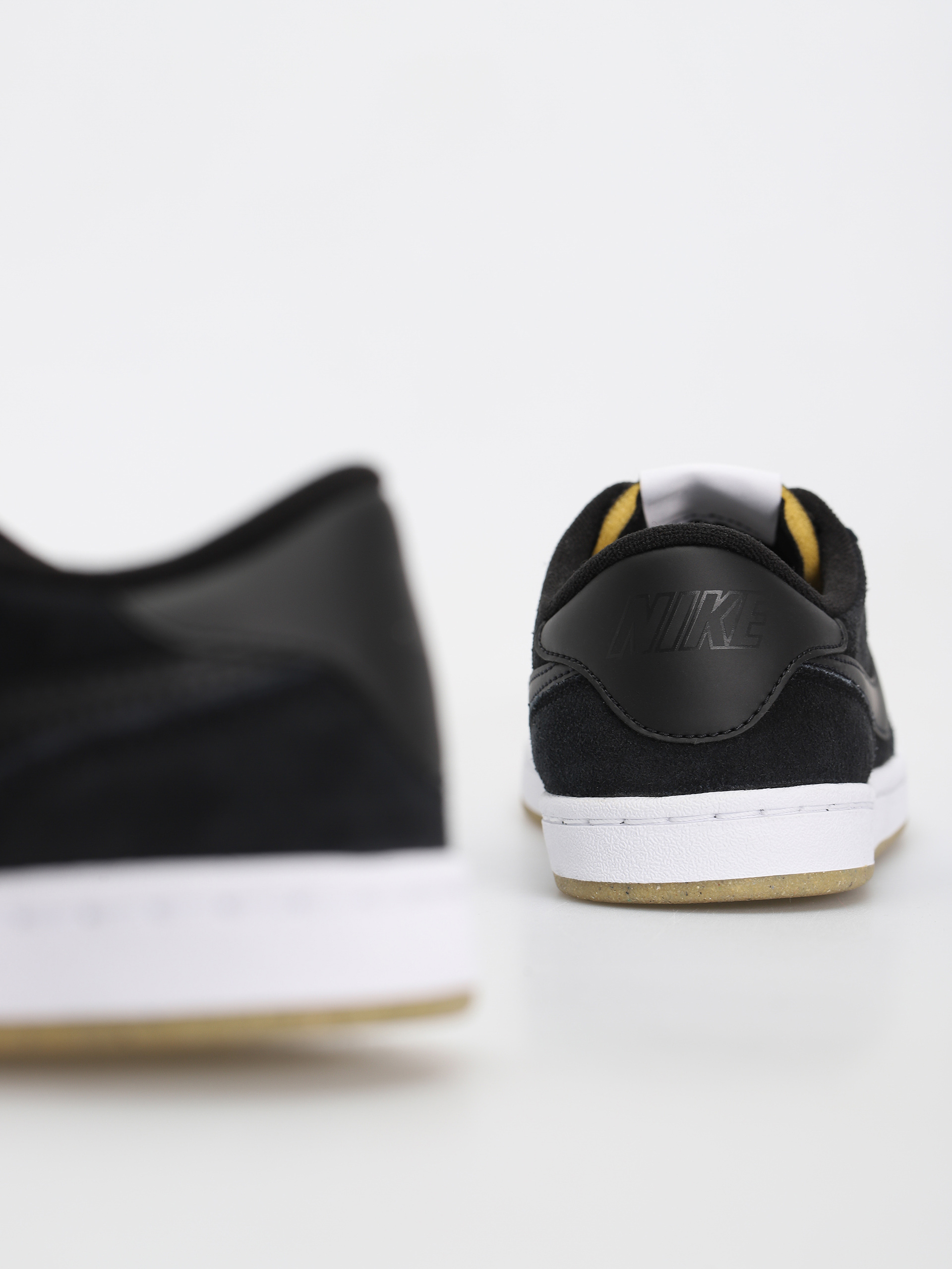 Nike SB Schuhe FC Classic (black/black white vivid orange)