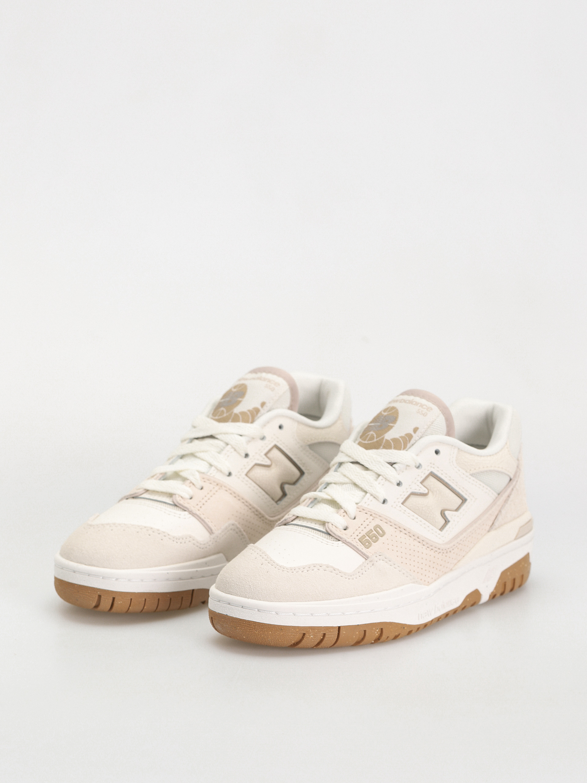 New Balance 550 Wmn Shoes (sea salt white gum)