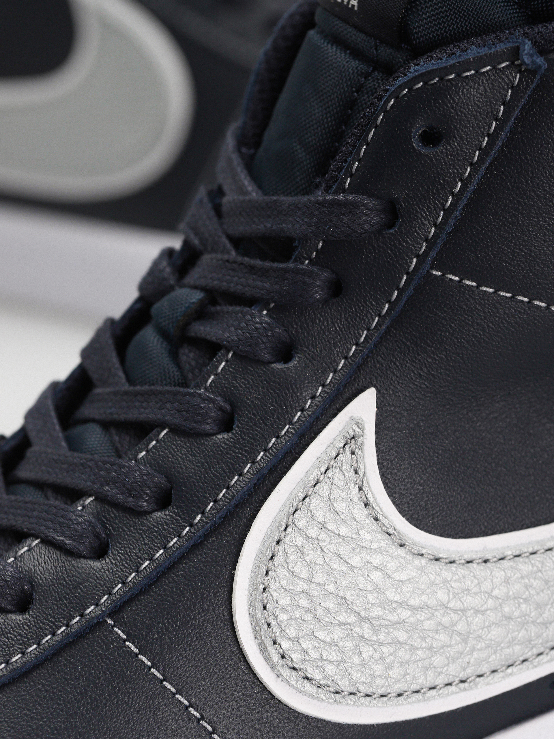 Nike SB Zoom Blazer Mid Mason Silva QS Schuhe (dark obsidian/metallic silver white)