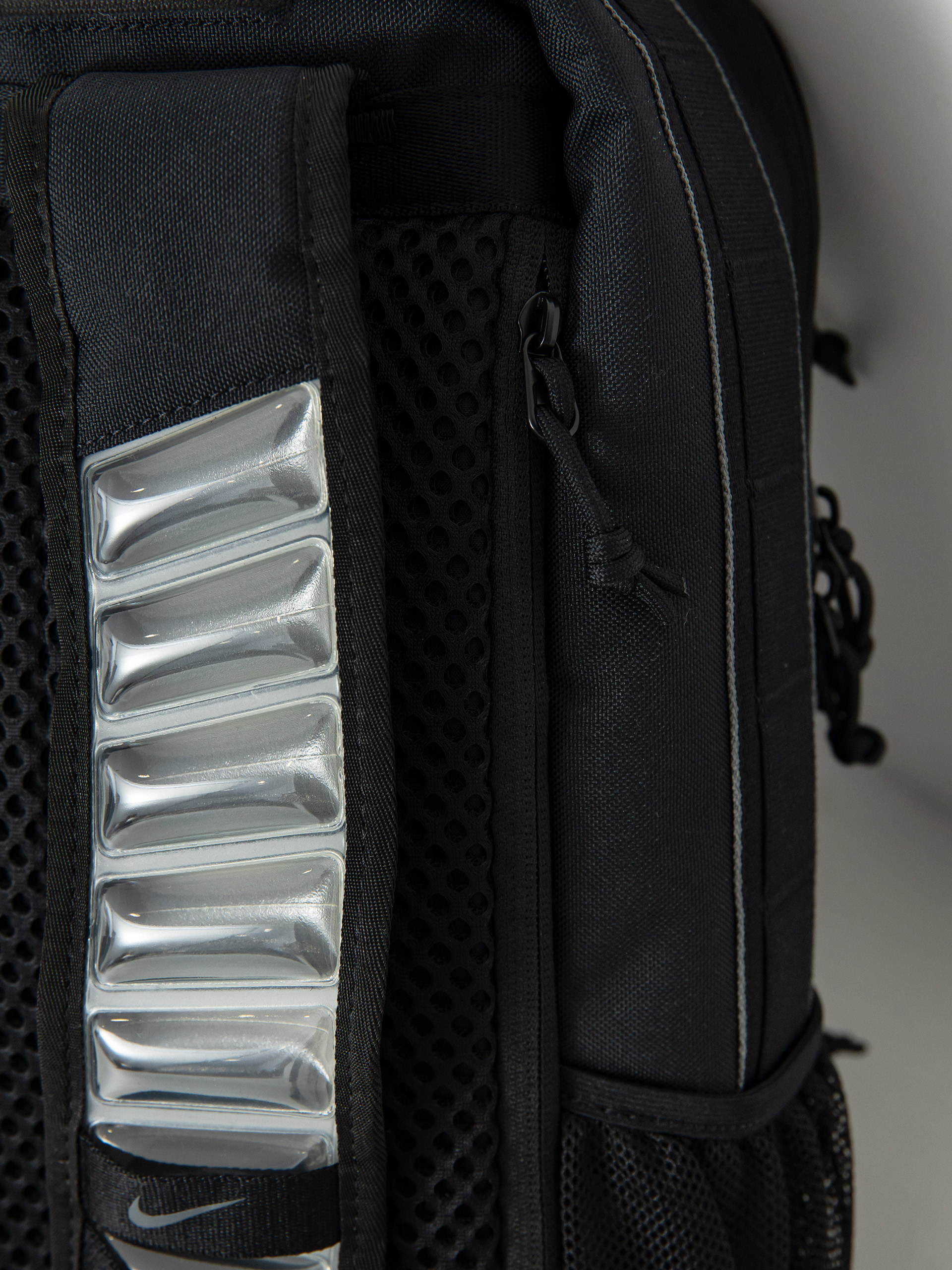 Nike SB Utility Speed Backpack (black/black/enigma stone)