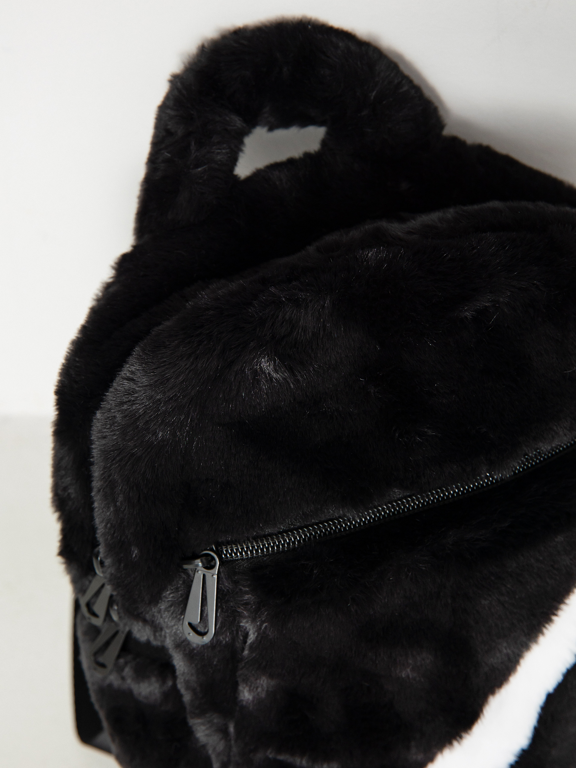 Nike SB Sportswear Futura 365 Backpack Wmn (black/black/white)