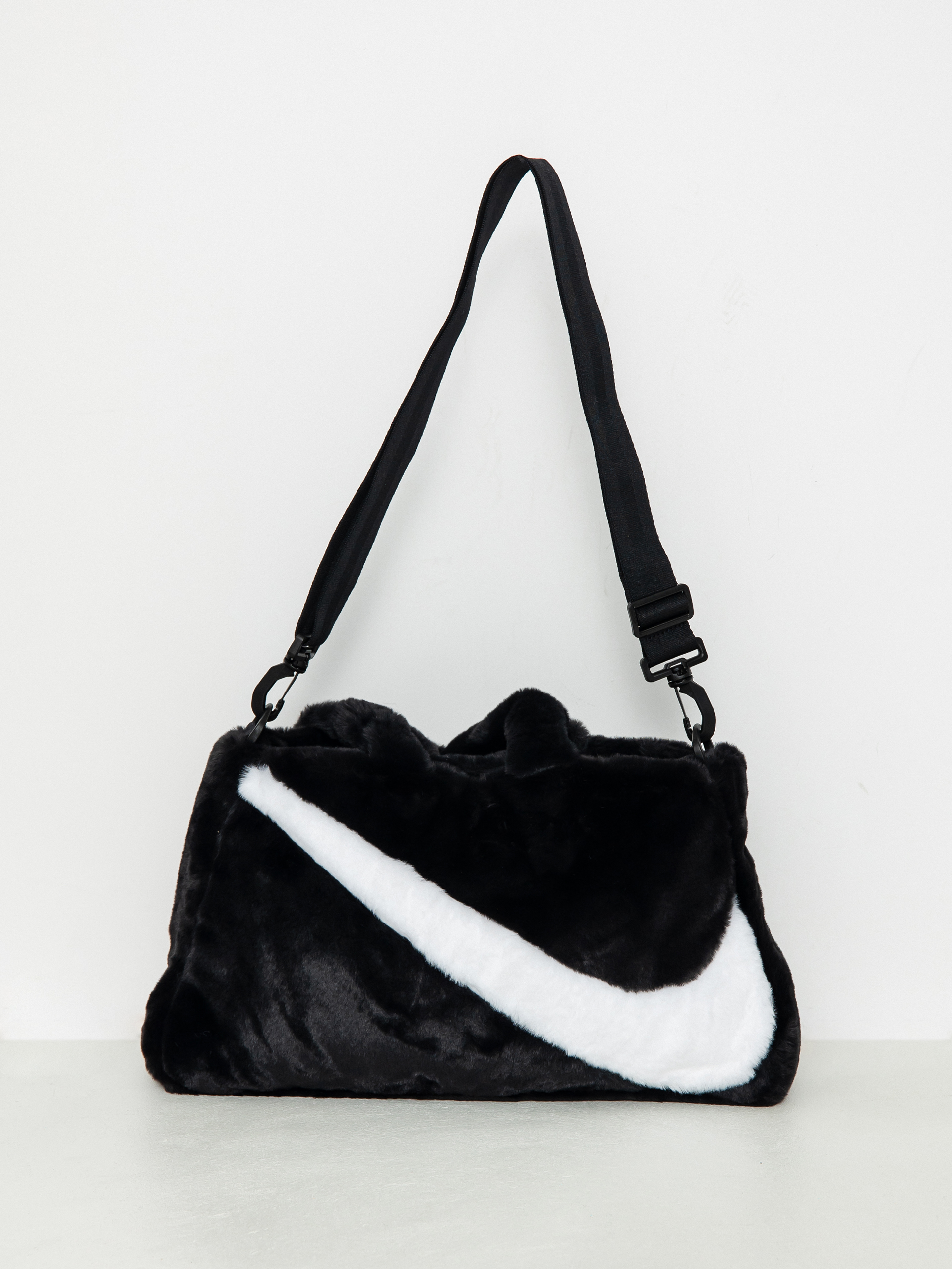 Nike SB Sportswear Swoosh Schultertasche Wmn (black/black/white)