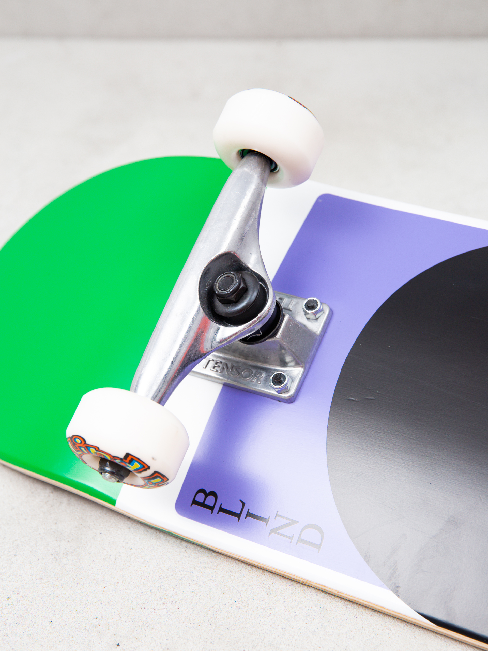 Blind Girl Doll 2 Fp Skateboard (green)