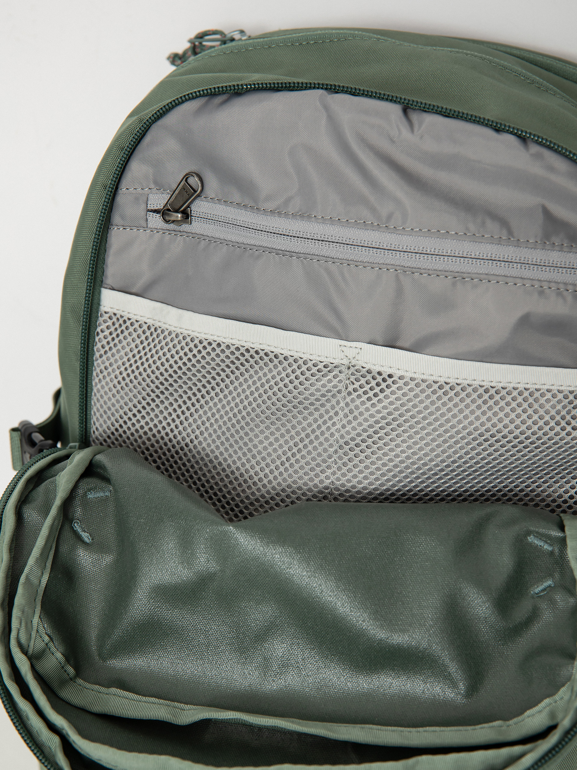 Fjallraven Skule 28 Backpack (patina green)