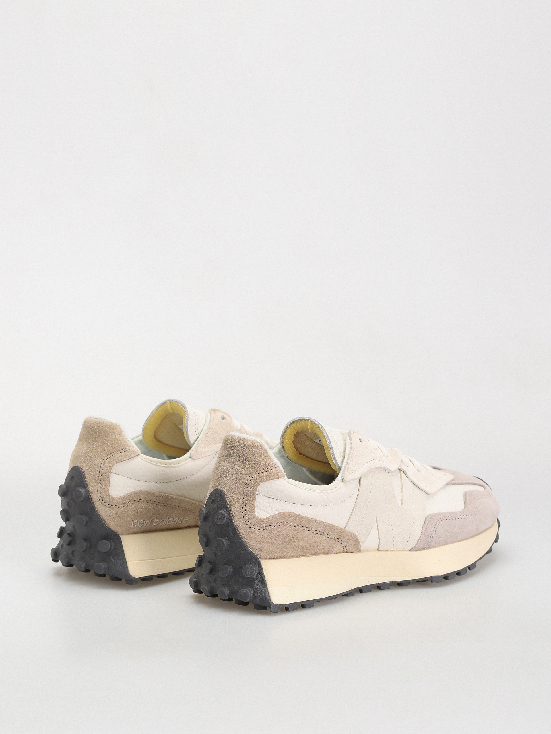 New Balance Shoes 327 (sea salt brown)