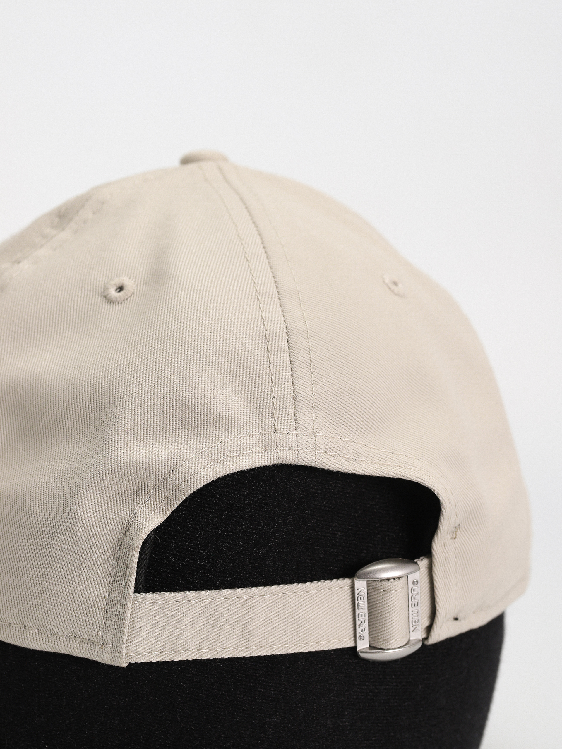 New Era League Essential 9Forty New York Yankees Cap (beige/purple)