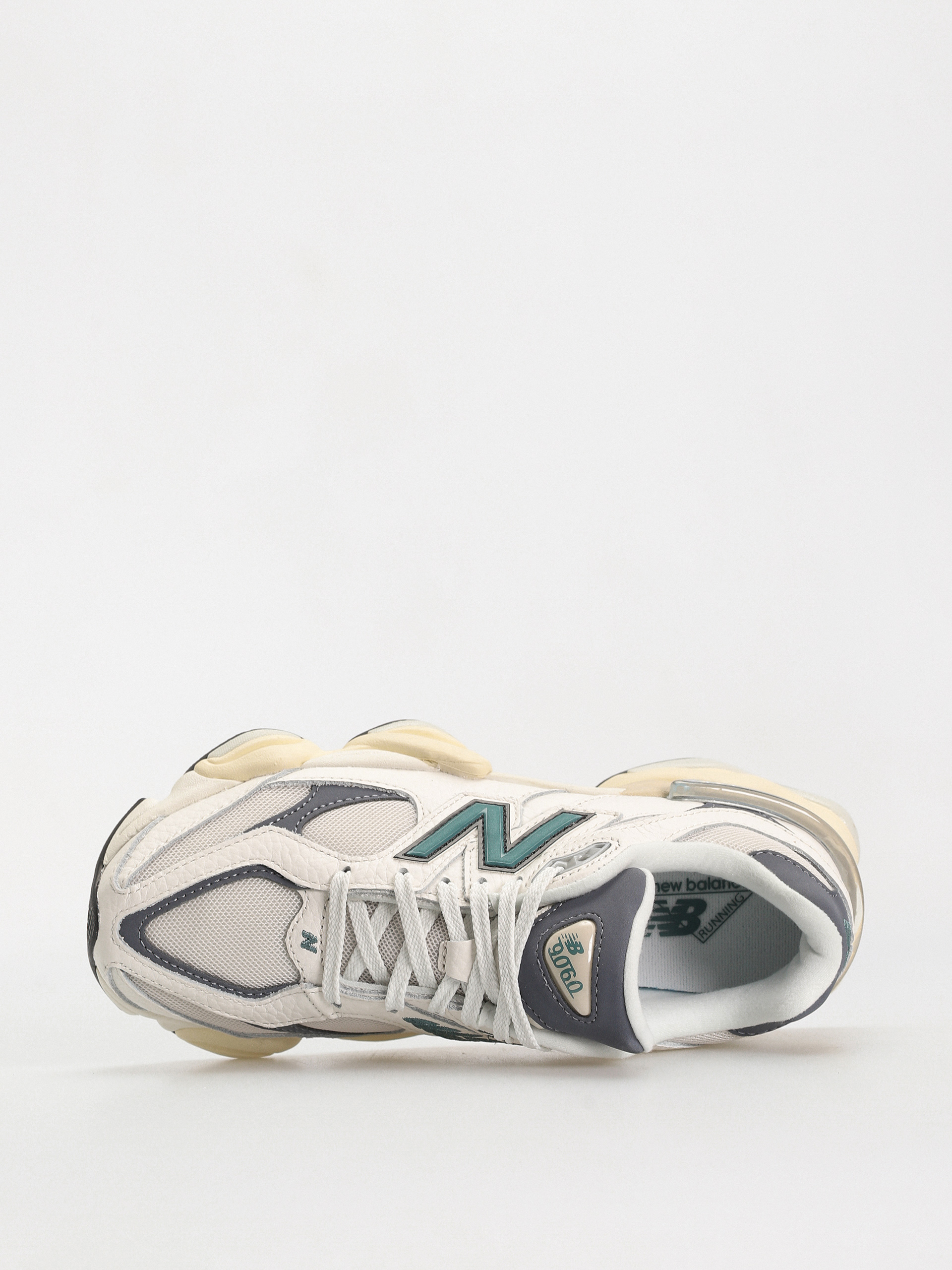 New Balance Shoes 9060 (sea salt)