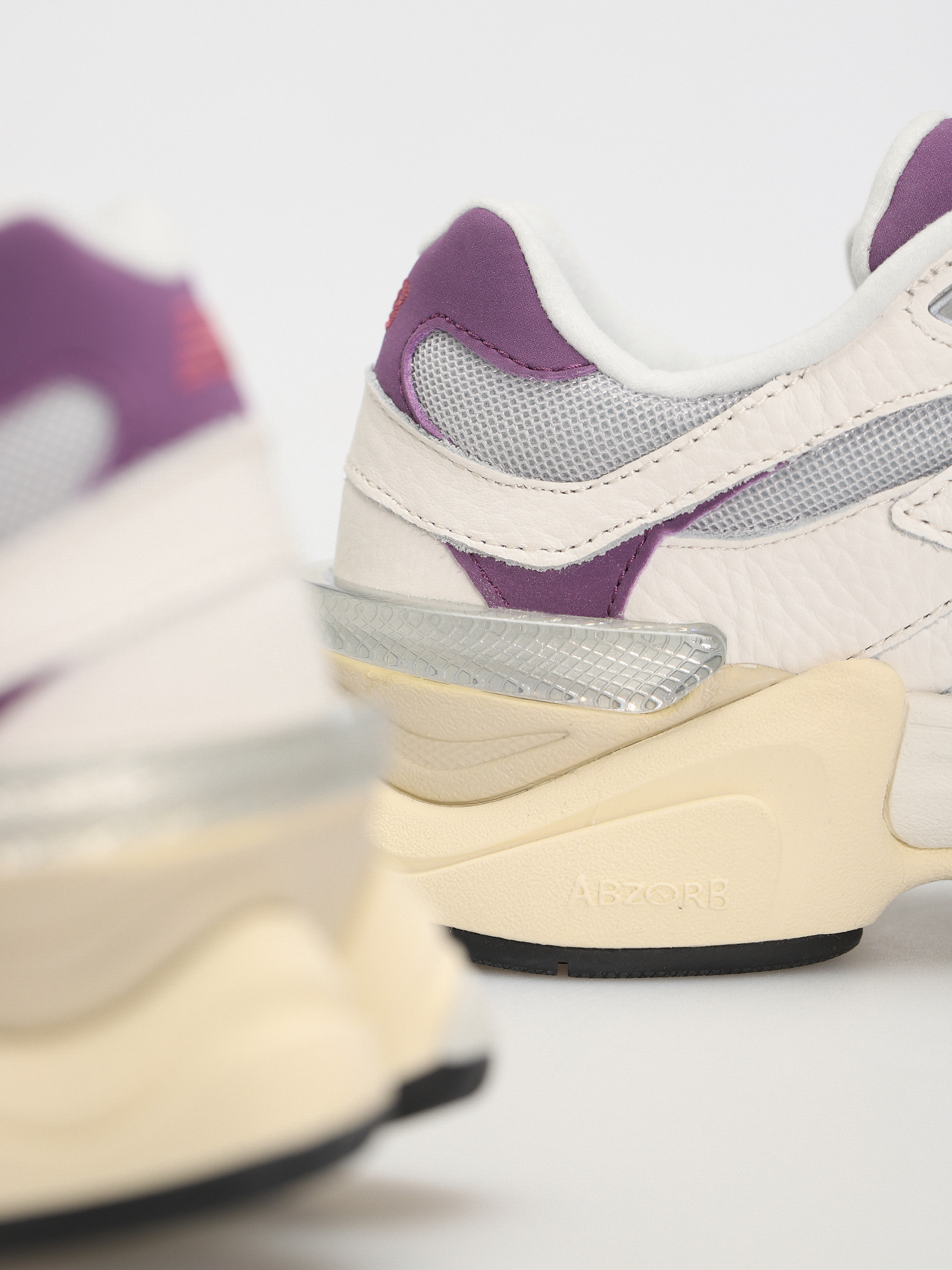 New Balance Shoes 9060 (sea salt purple)