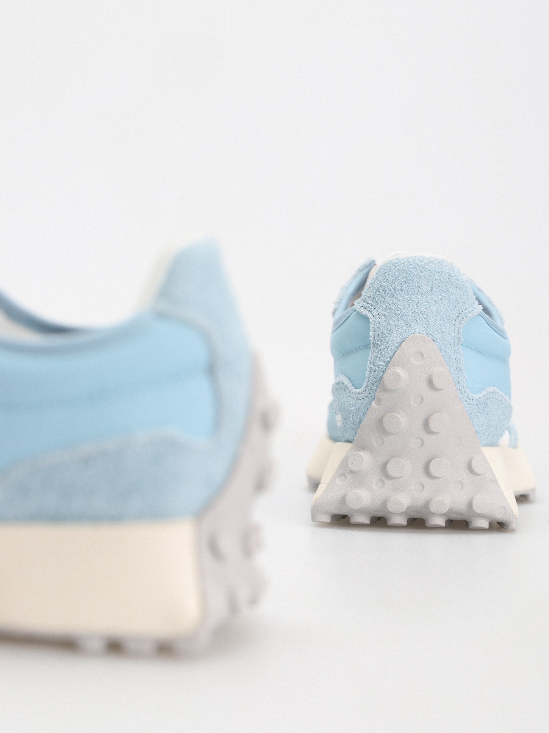 New Balance Shoes 327 (chrome blue)