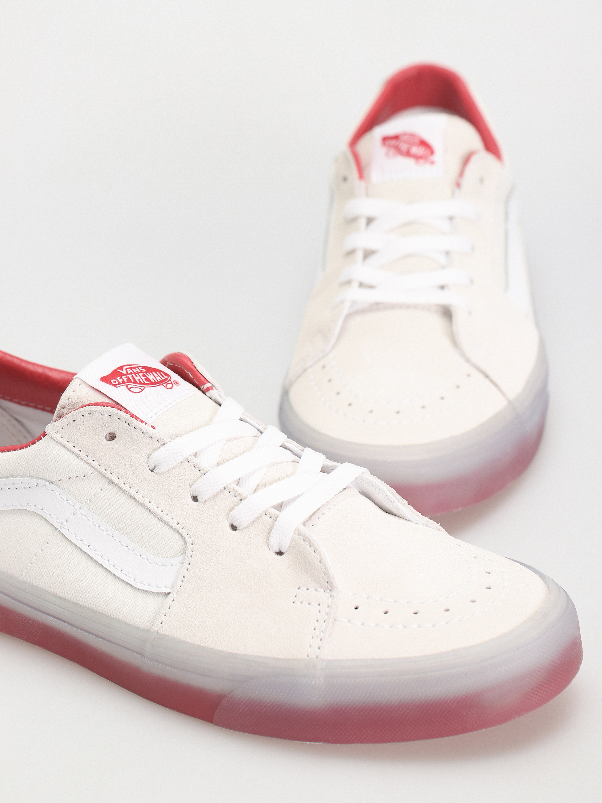 Vans Schuhe Sk8 Low (translucent sidewall white/red)