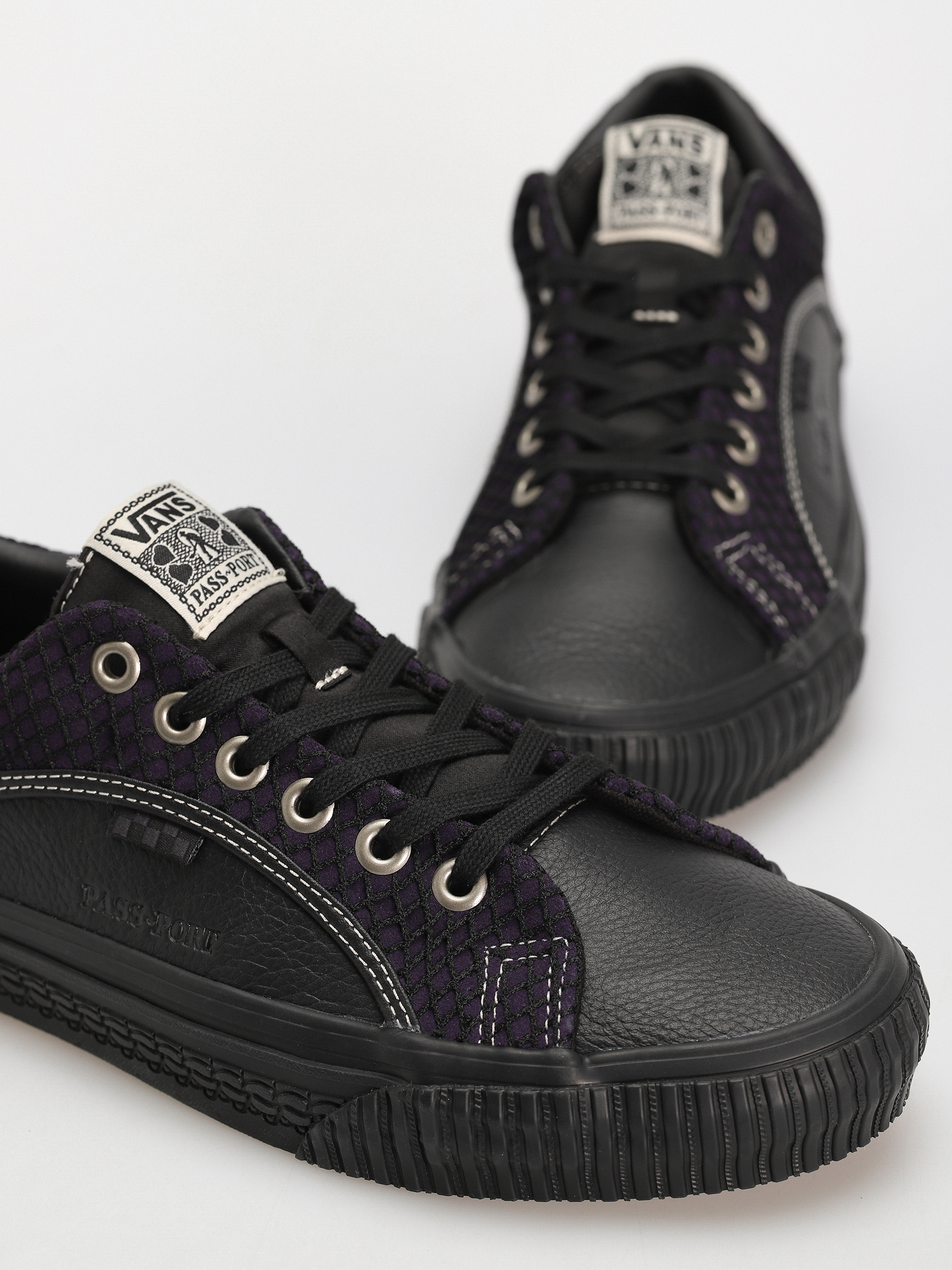 Vans X Pass Port Skate Lampin Shoes (pass-port black/purple)
