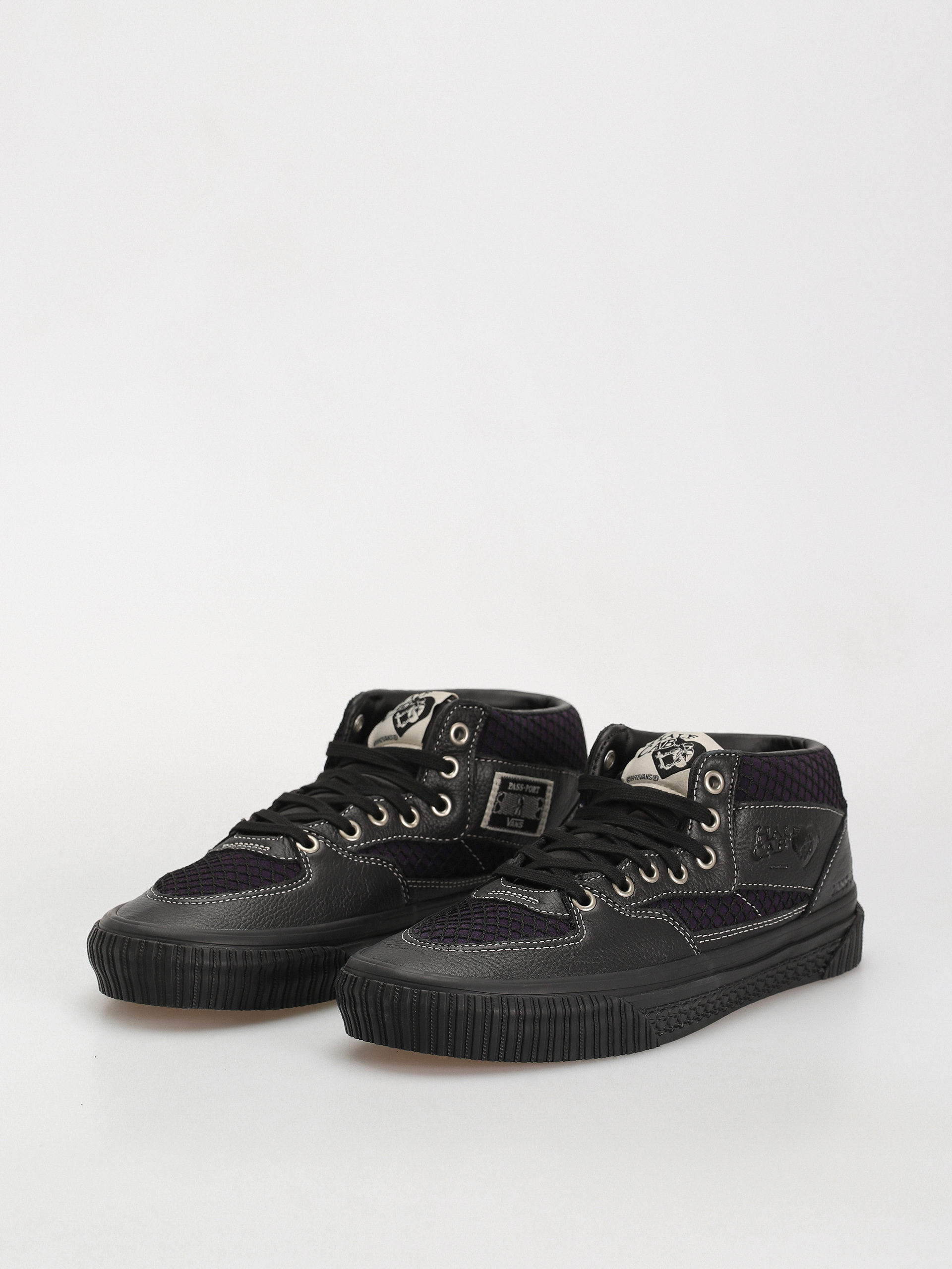Vans X Pass Port Skate Half Cab Schuhe (pass-port black/purple)