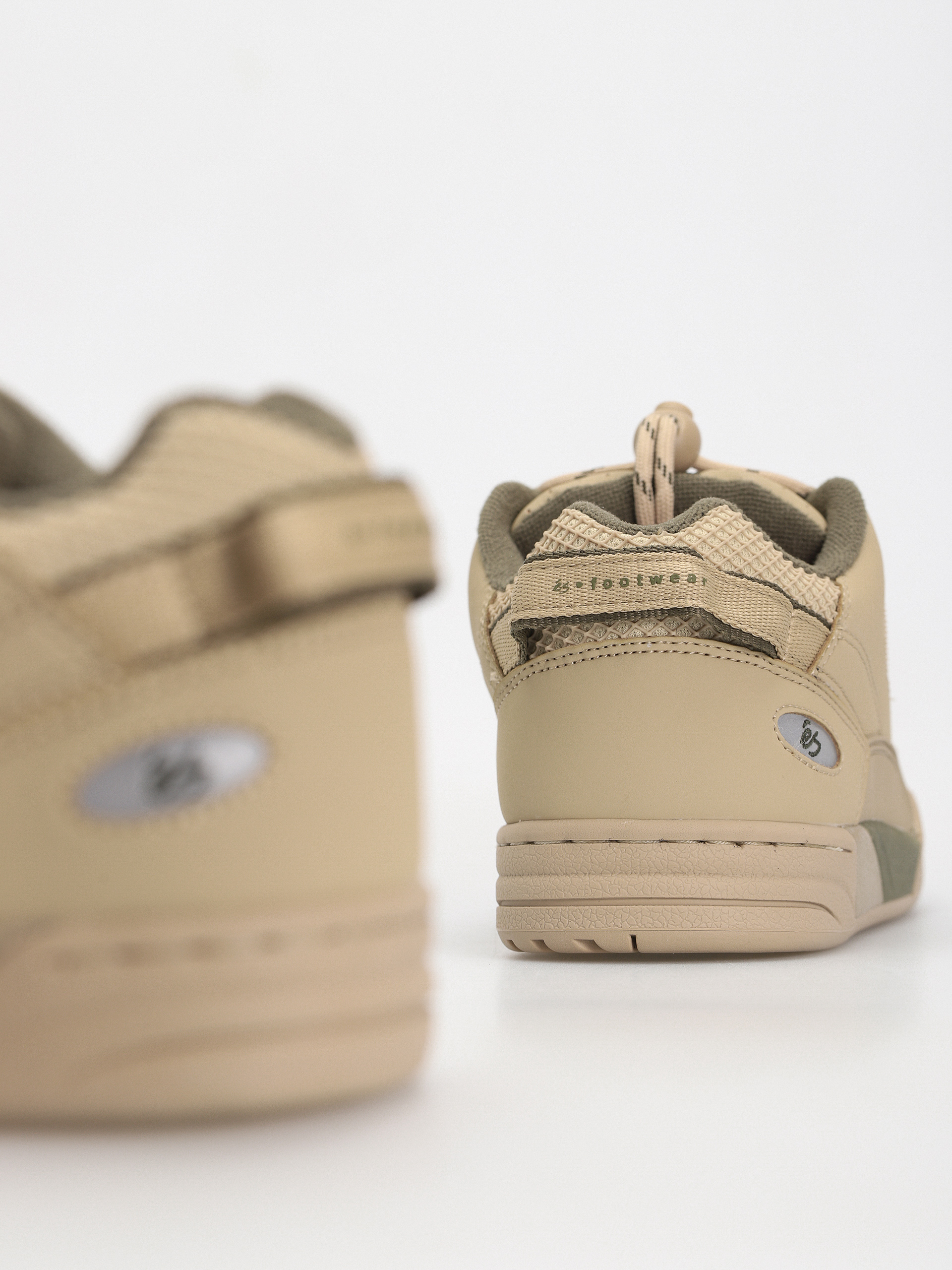 eS Muska Shoes (tan/green)