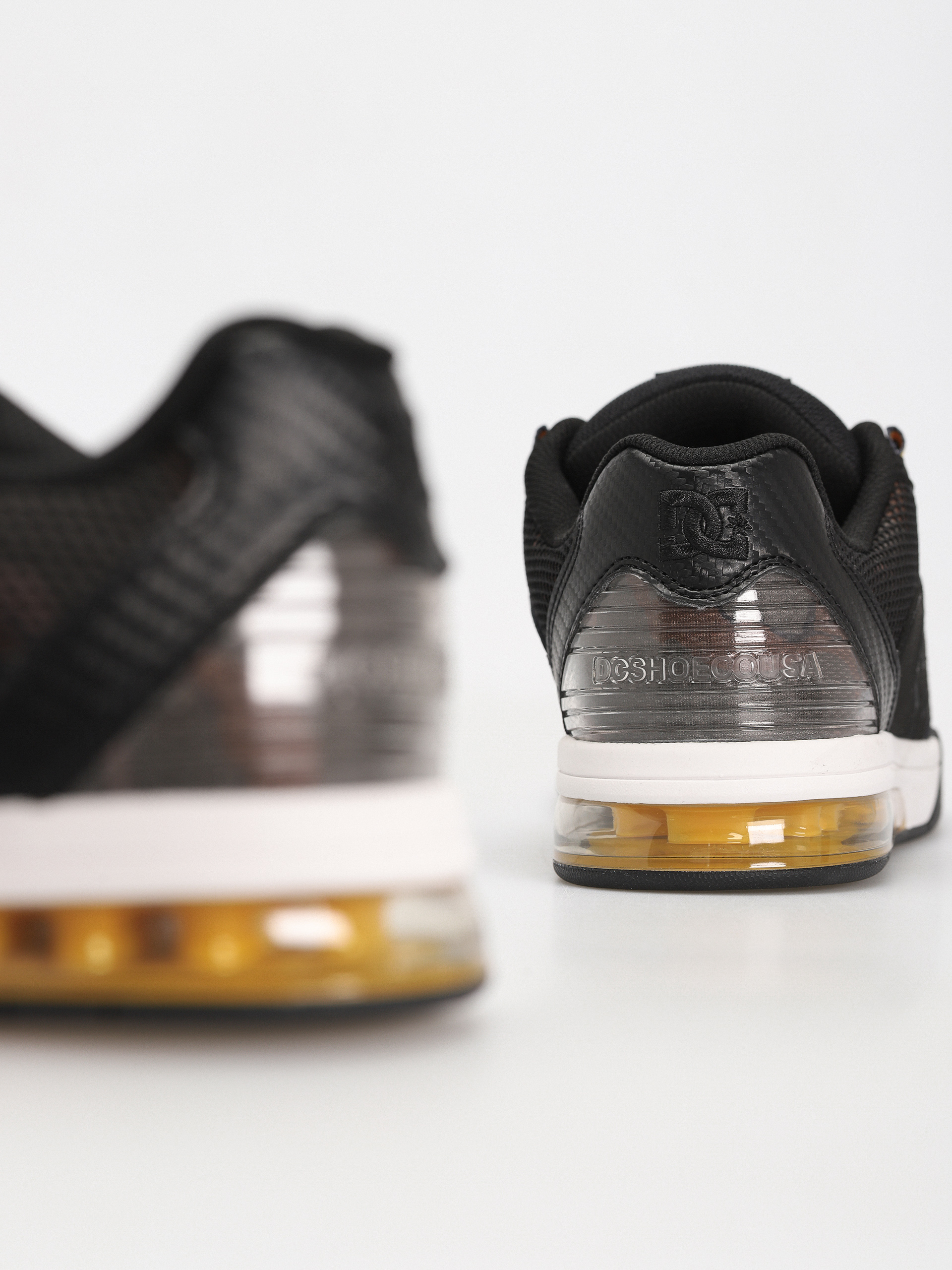 DC Versatile Shoes (black/camo print)