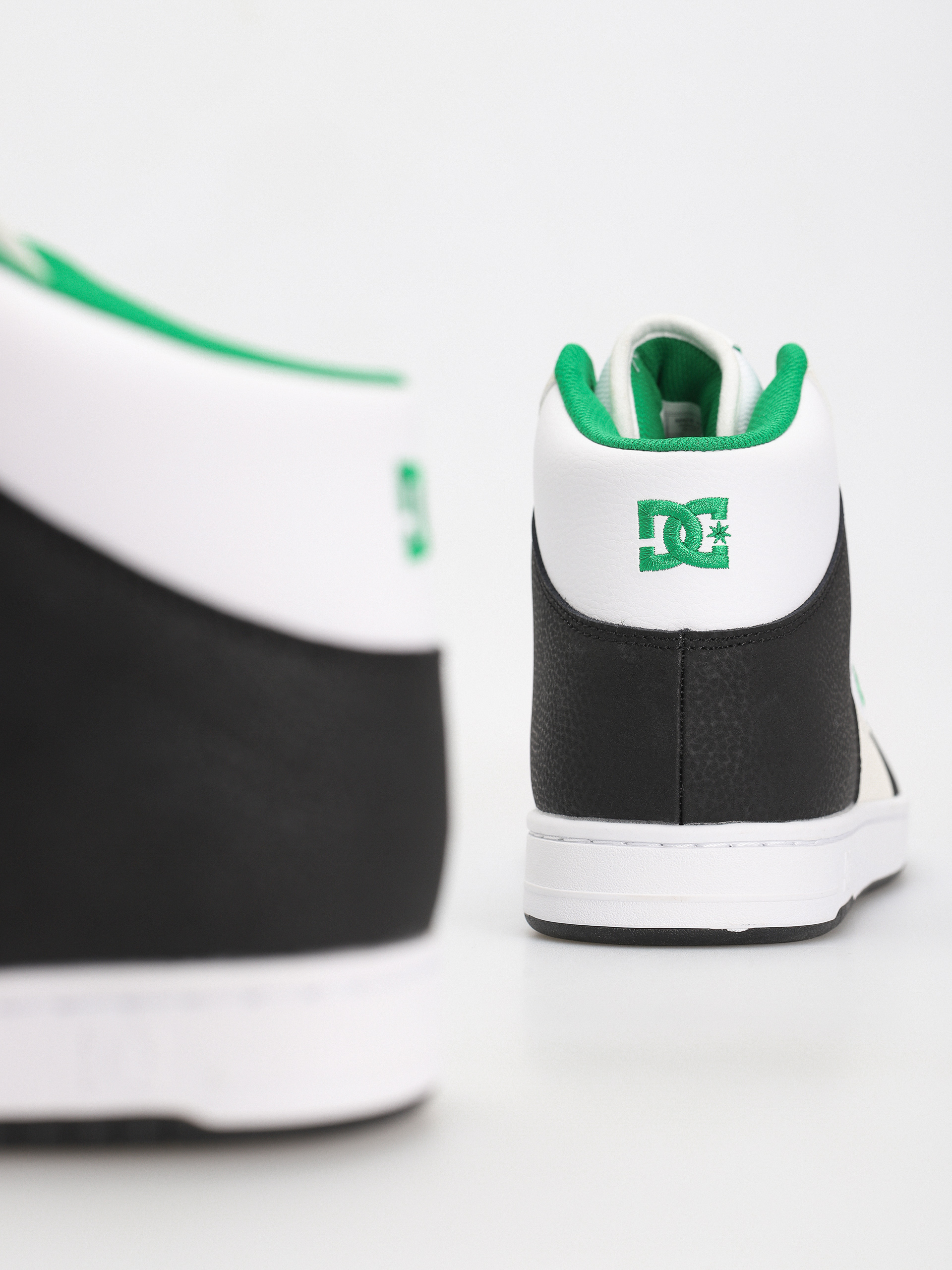 DC Manteca 4 Hi Shoes (black/white/green)